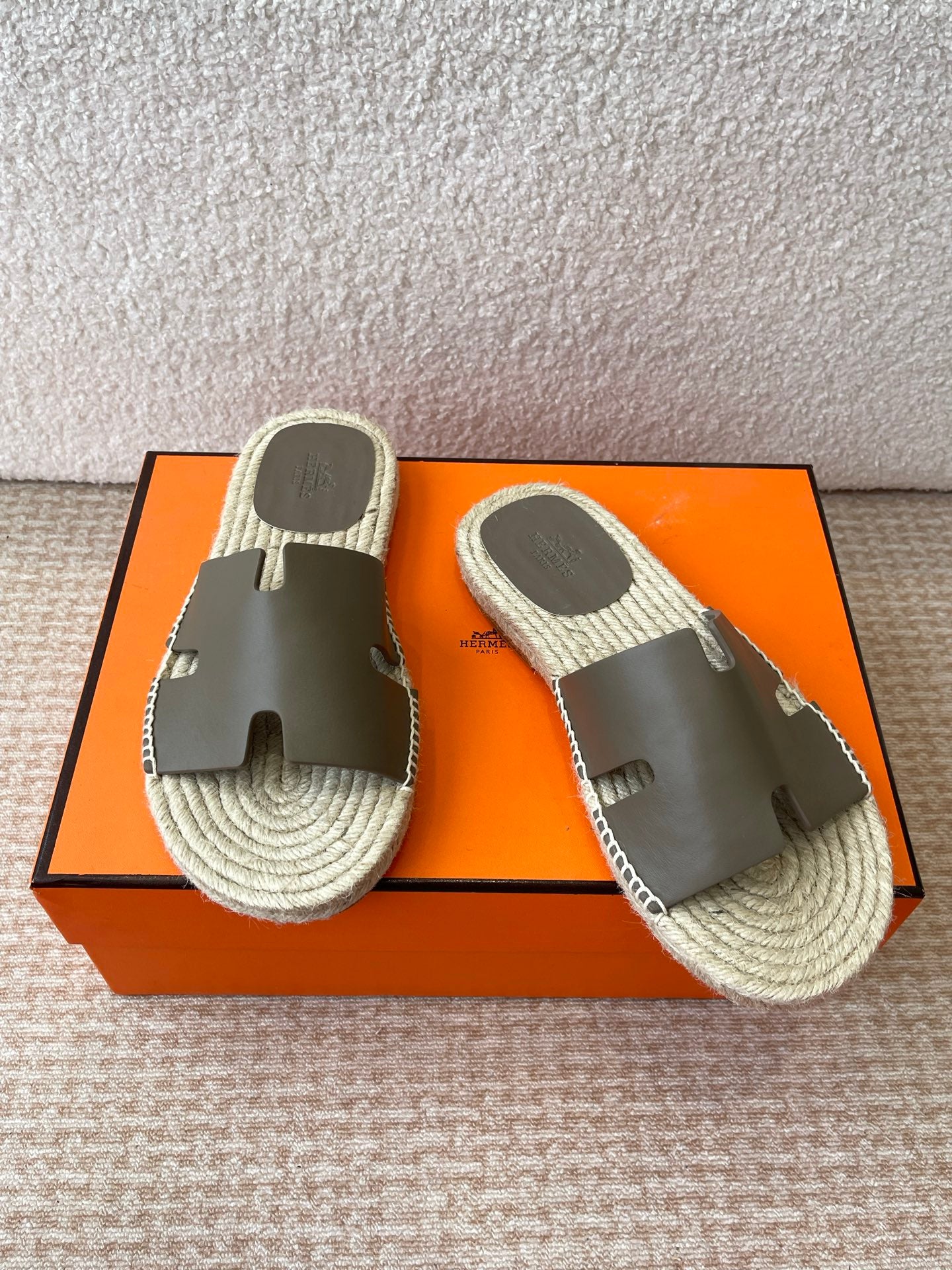 LuxluxHouse Best Quality Women Shoes Hermes