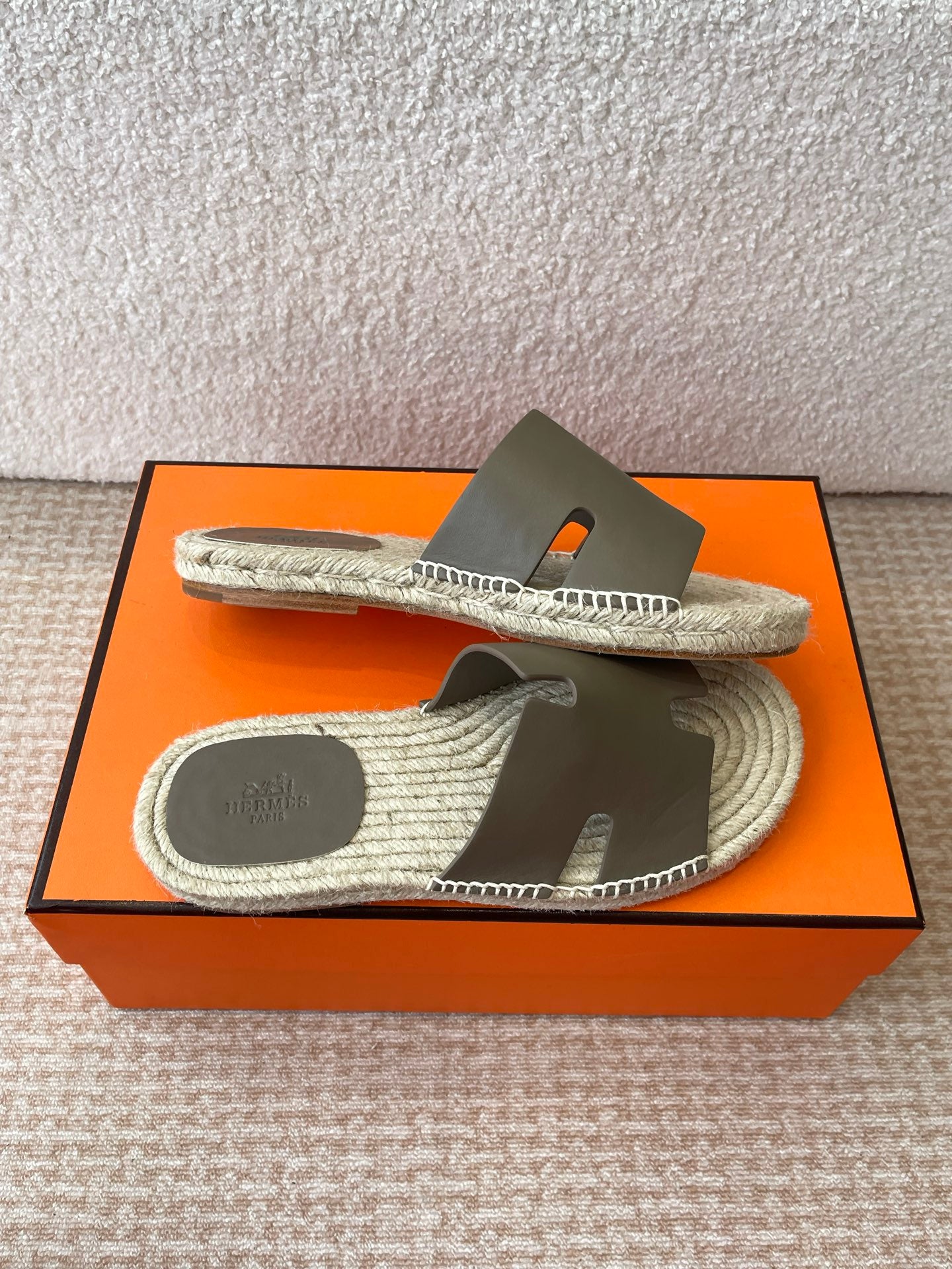 LuxluxHouse Best Quality Women Shoes Hermes