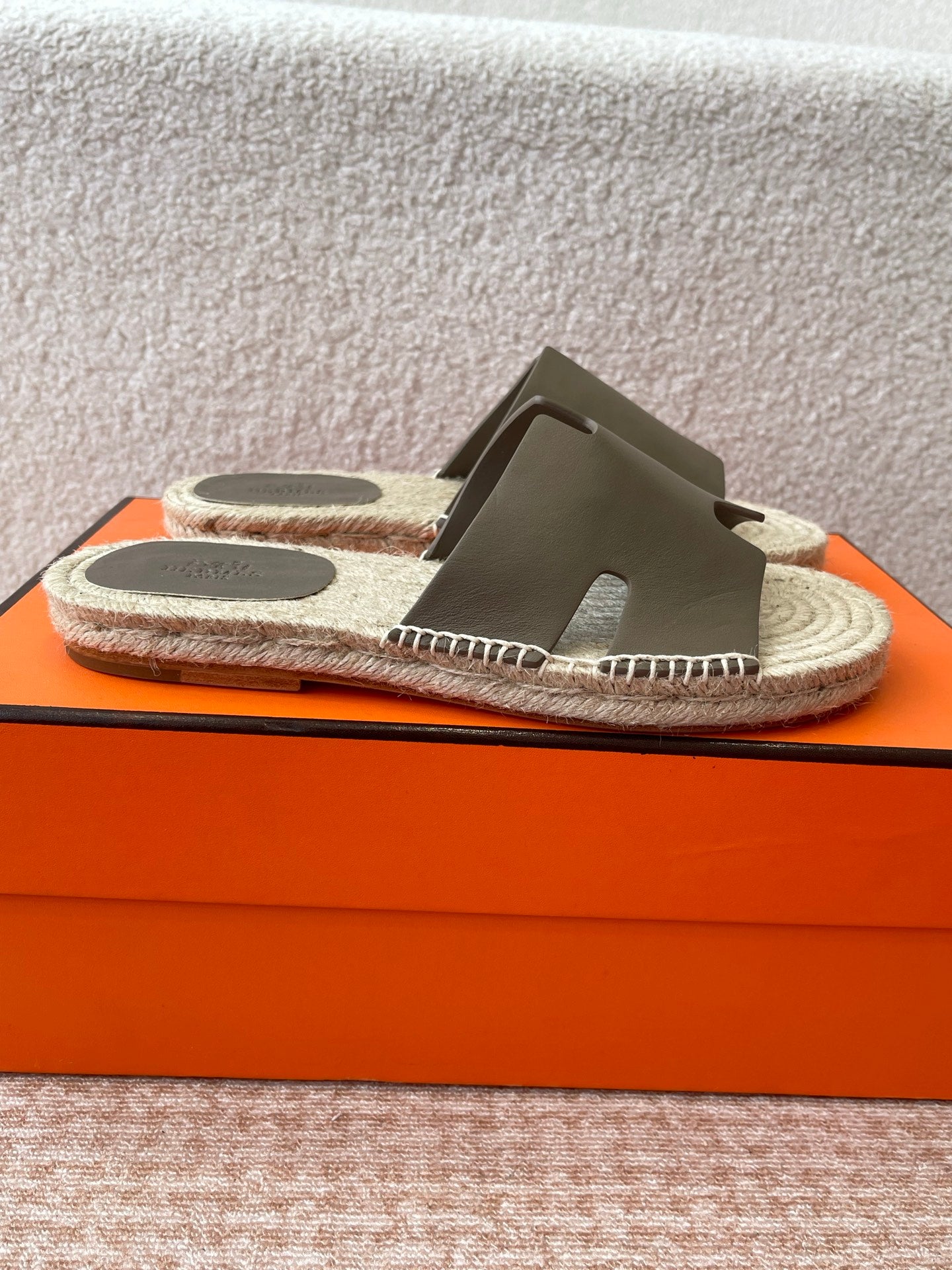 LuxluxHouse Best Quality Women Shoes Hermes