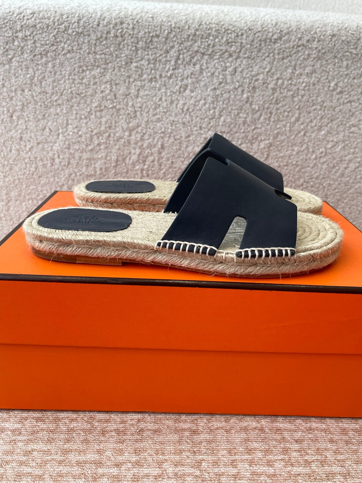 LuxluxHouse Best Quality Women Shoes Hermes