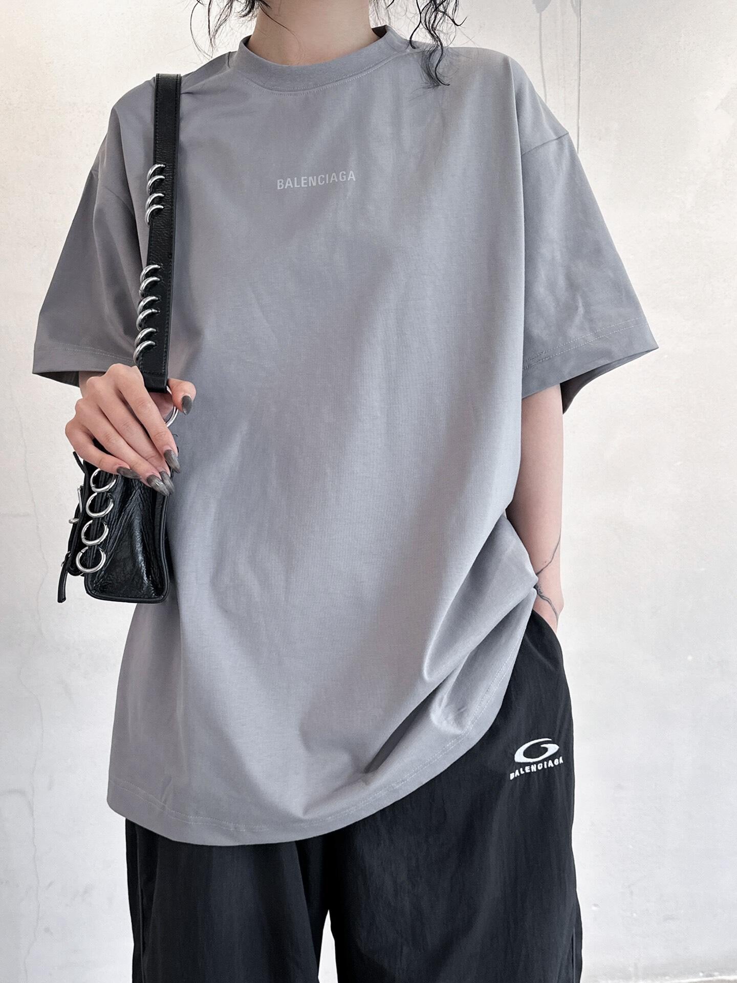 LuxluxHouse Best Quality Clothes Balenciaga T-shirt