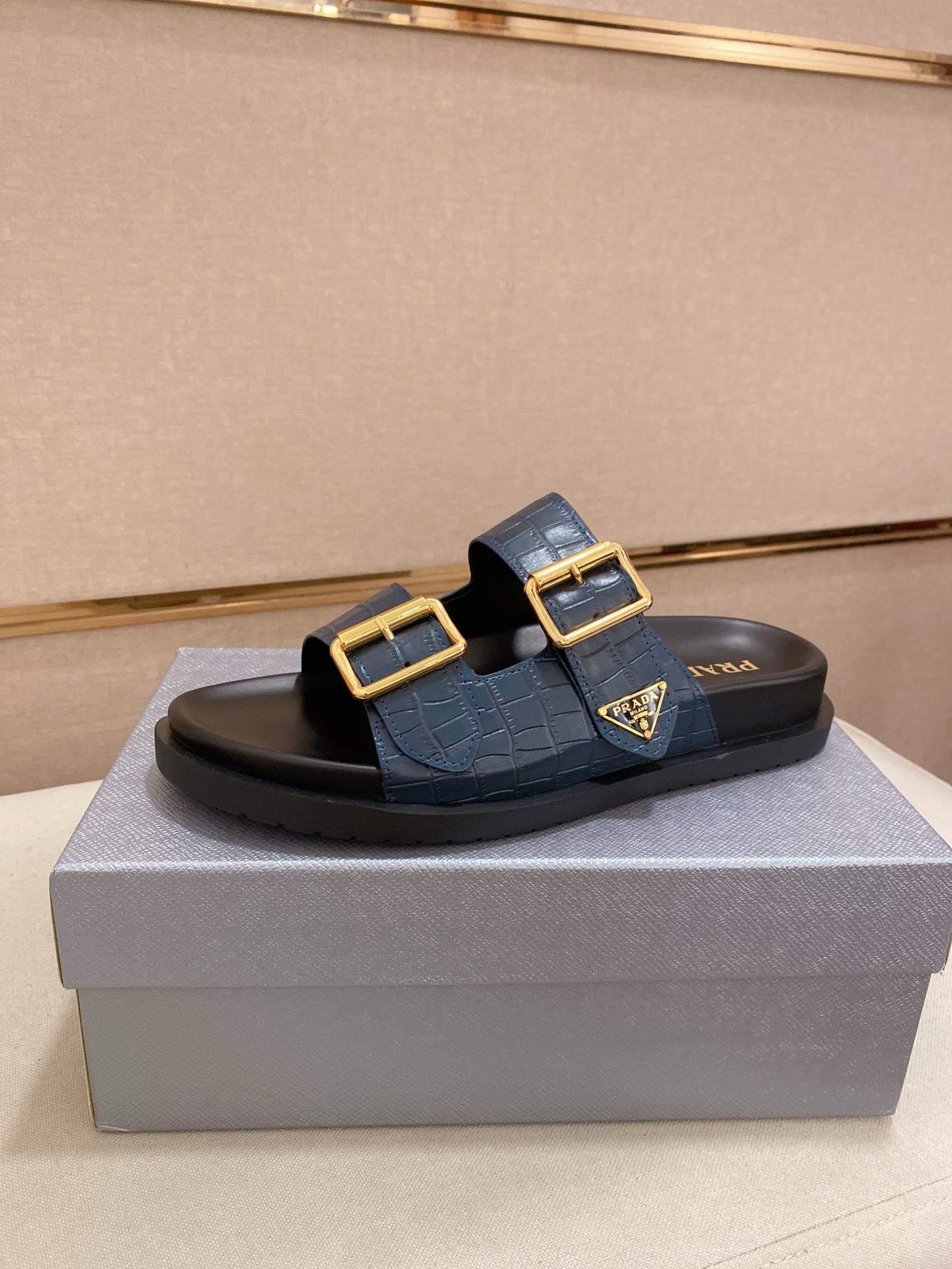 LuxluxHouse Best Quality Sandals Prada