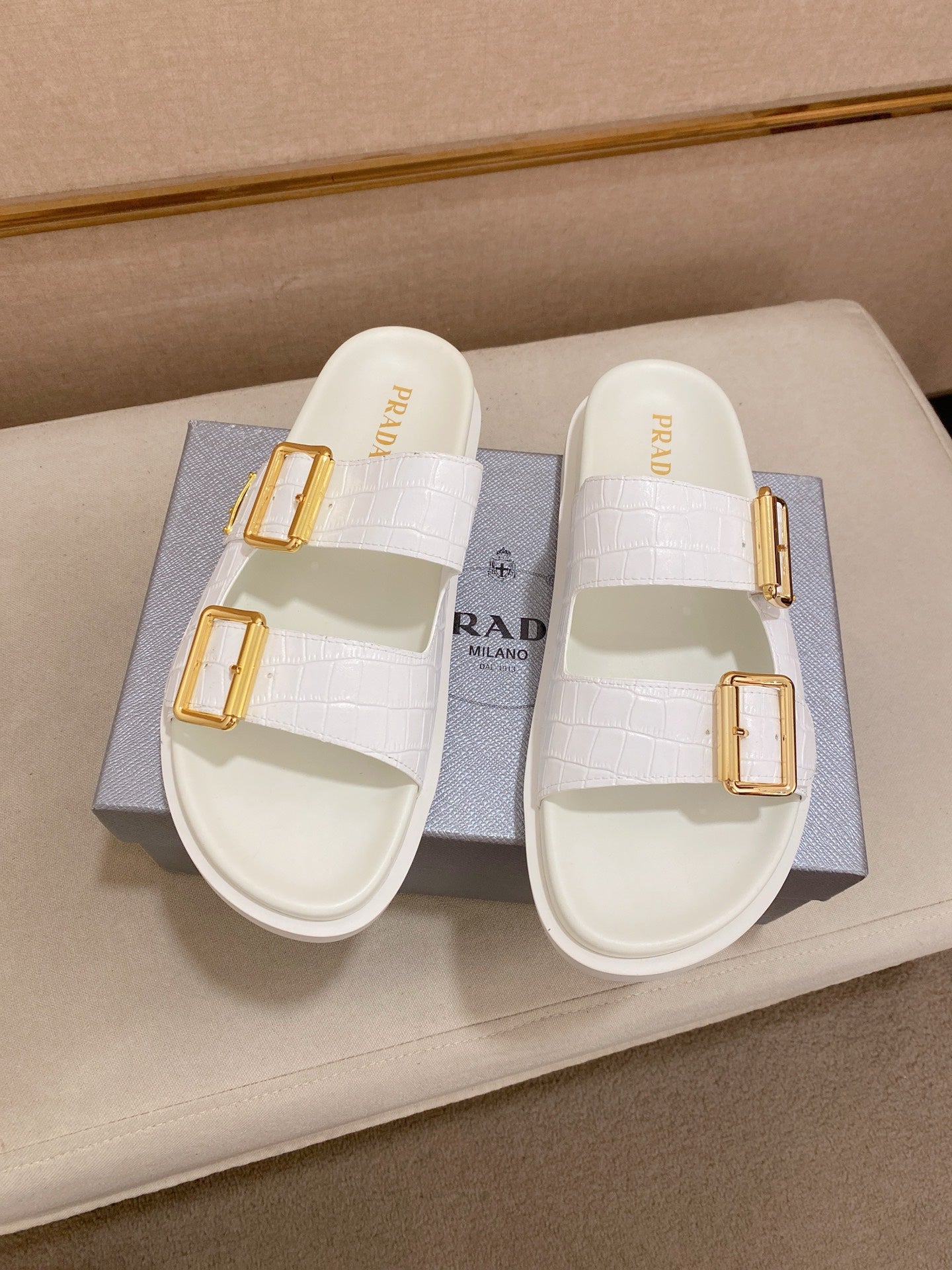 LuxluxHouse Best Quality Sandals Prada