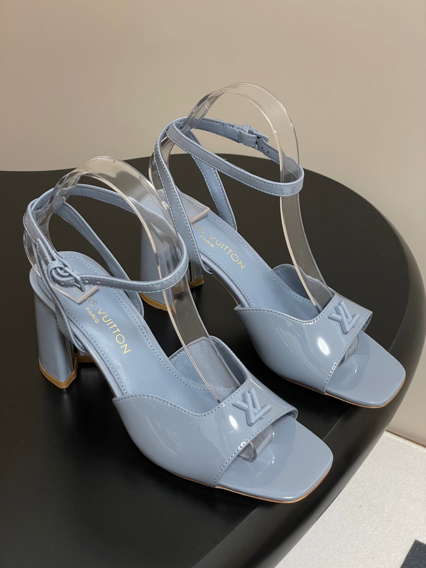 LuxluxHouse Best Quality Women Shoes Louis Vuitton