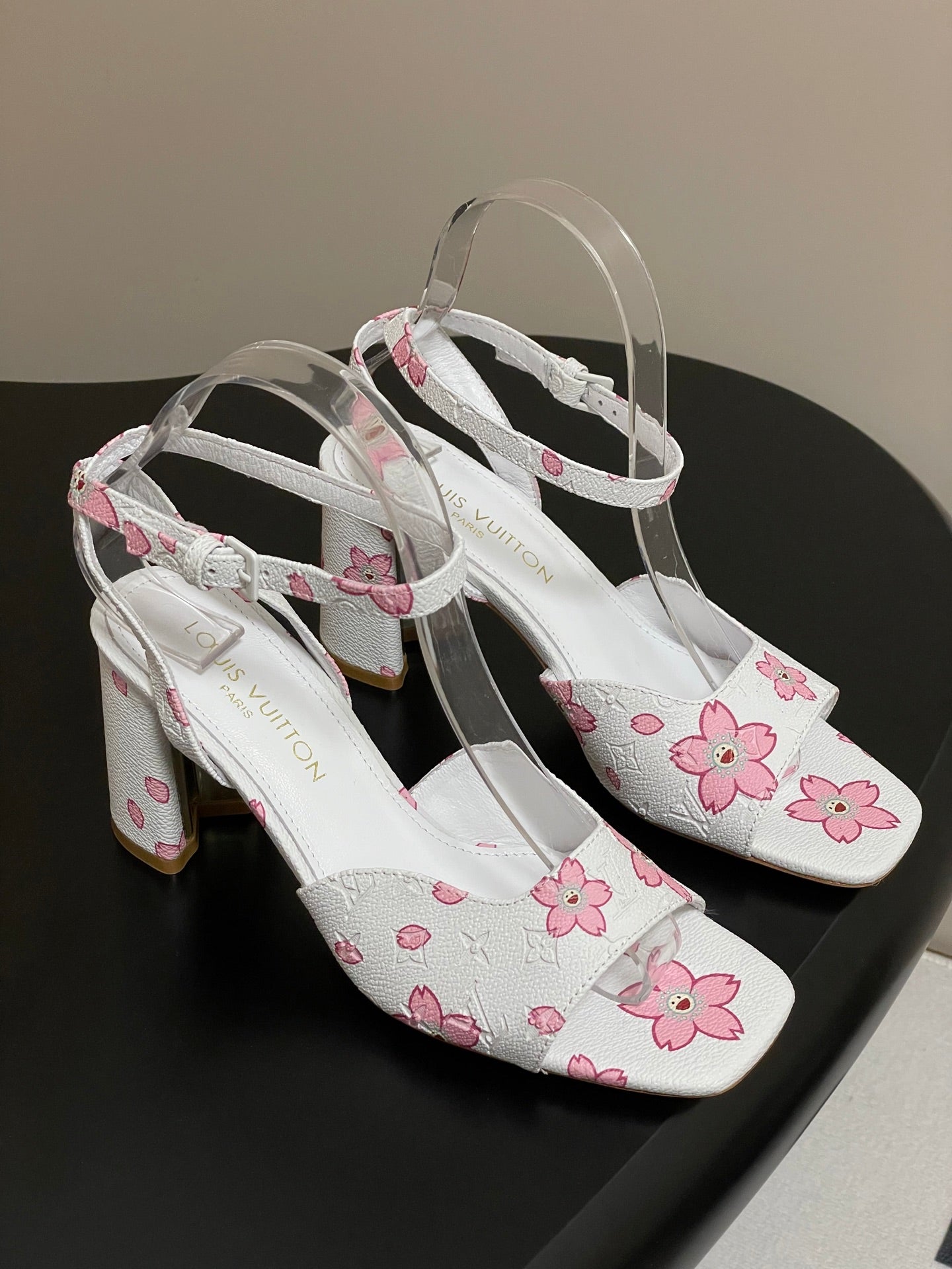 LuxluxHouse Best Quality Women Shoes Louis Vuitton