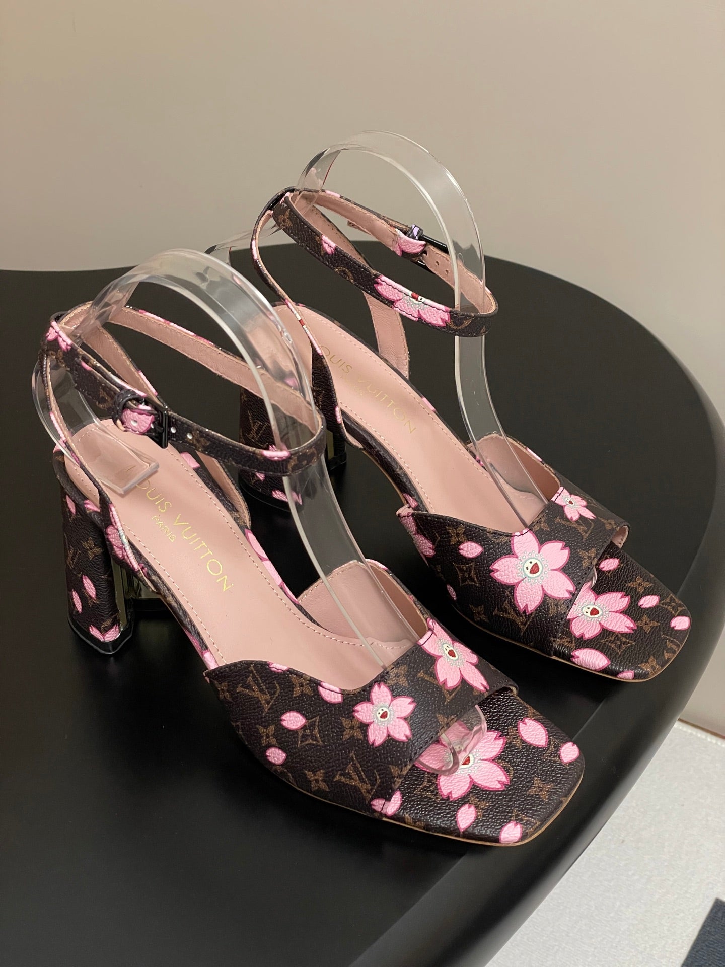 LuxluxHouse Best Quality Women Shoes Louis Vuitton
