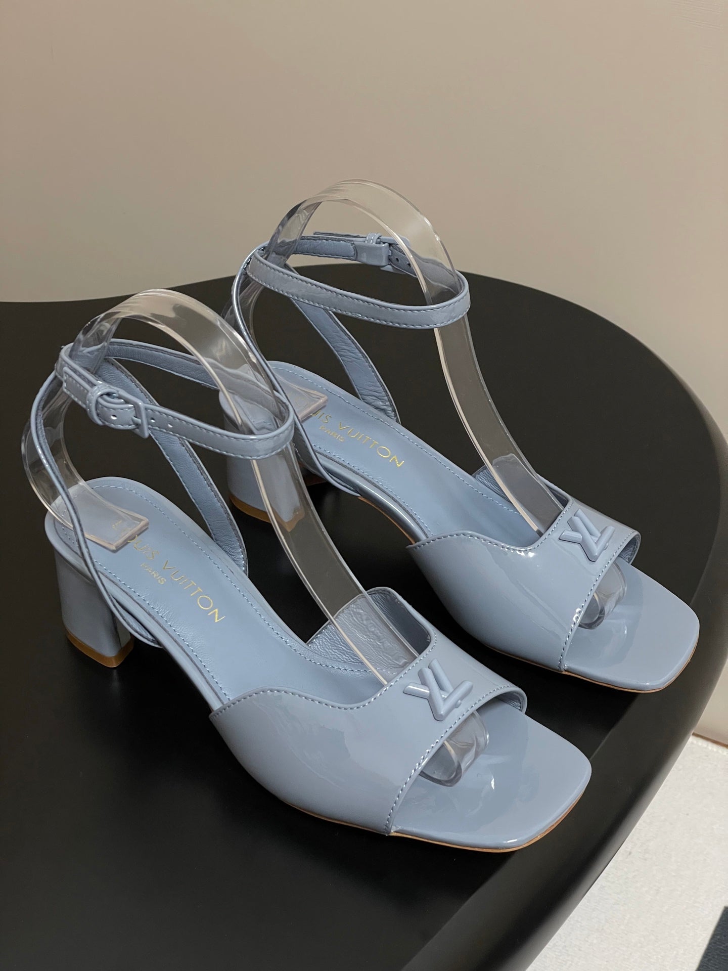 LuxluxHouse Best Quality Women Shoes Louis Vuitton
