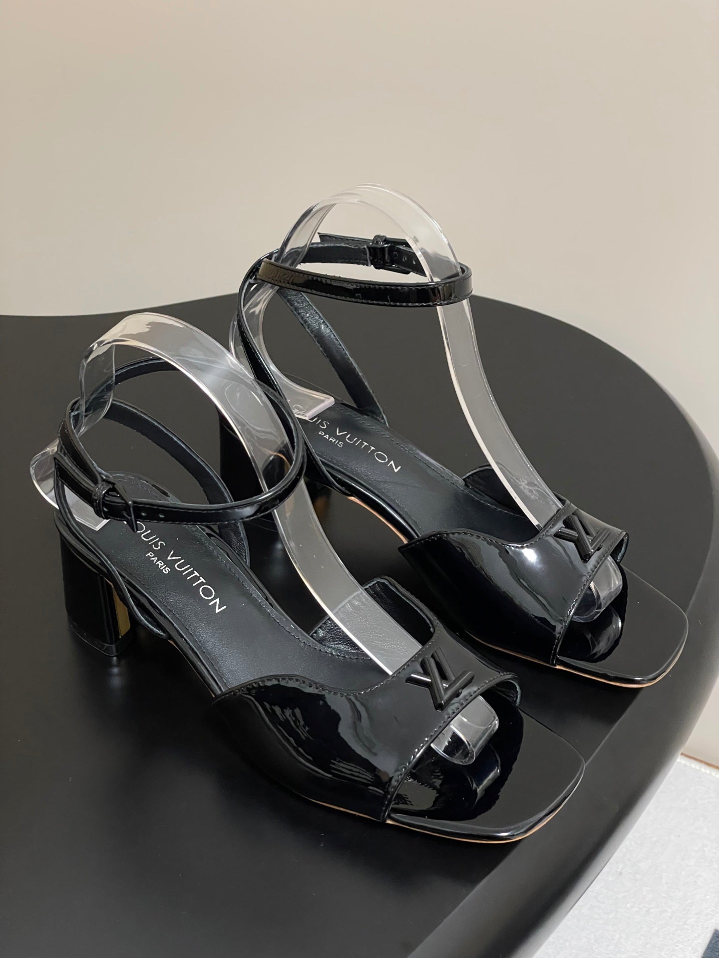 LuxluxHouse Best Quality Women Shoes Louis Vuitton