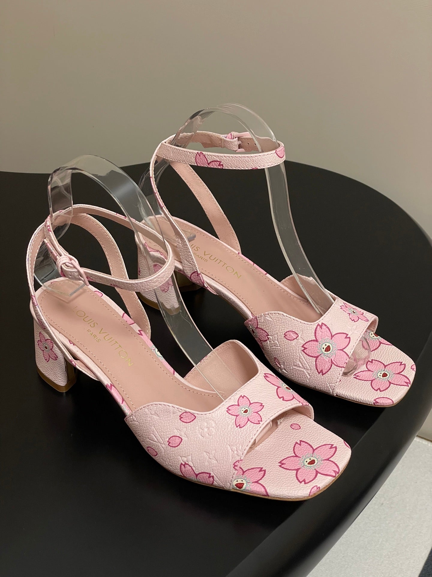LuxluxHouse Best Quality Women Shoes Louis Vuitton
