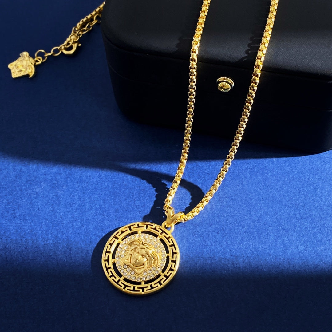 LuxluxHouse Best Quality Accessories Versace