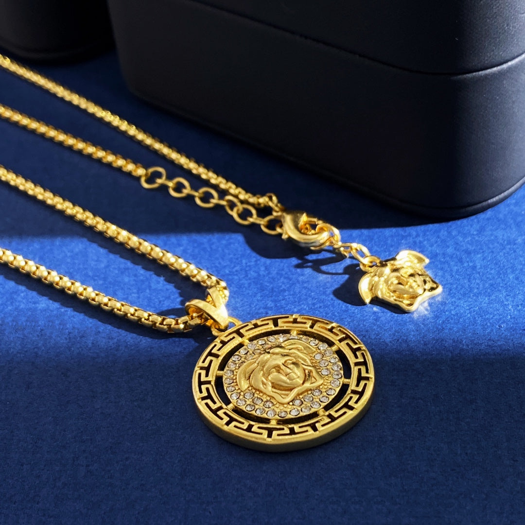 LuxluxHouse Best Quality Accessories Versace
