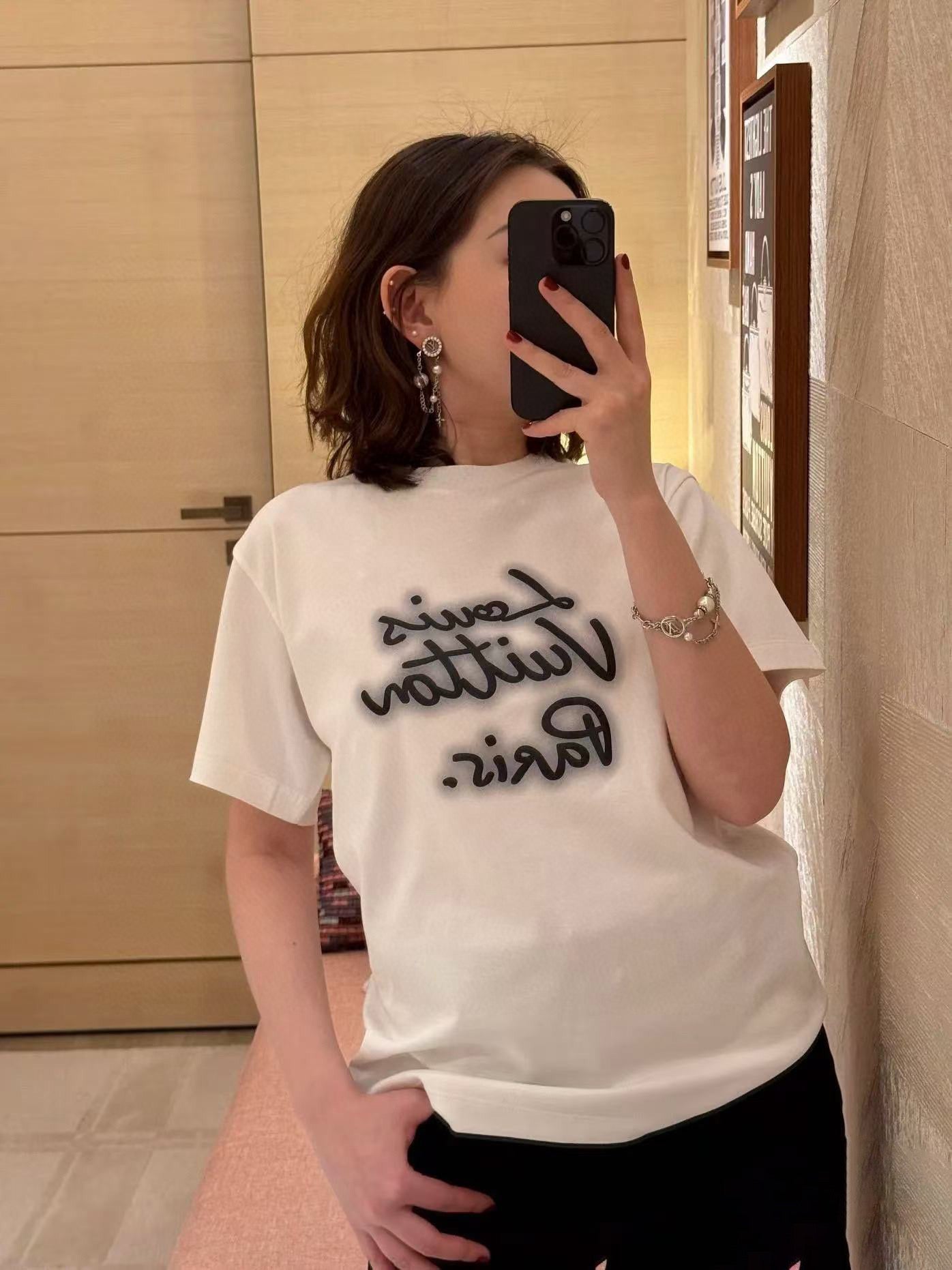 LuxluxHouse Best Quality Clothes T-shirt Louis Vuitton