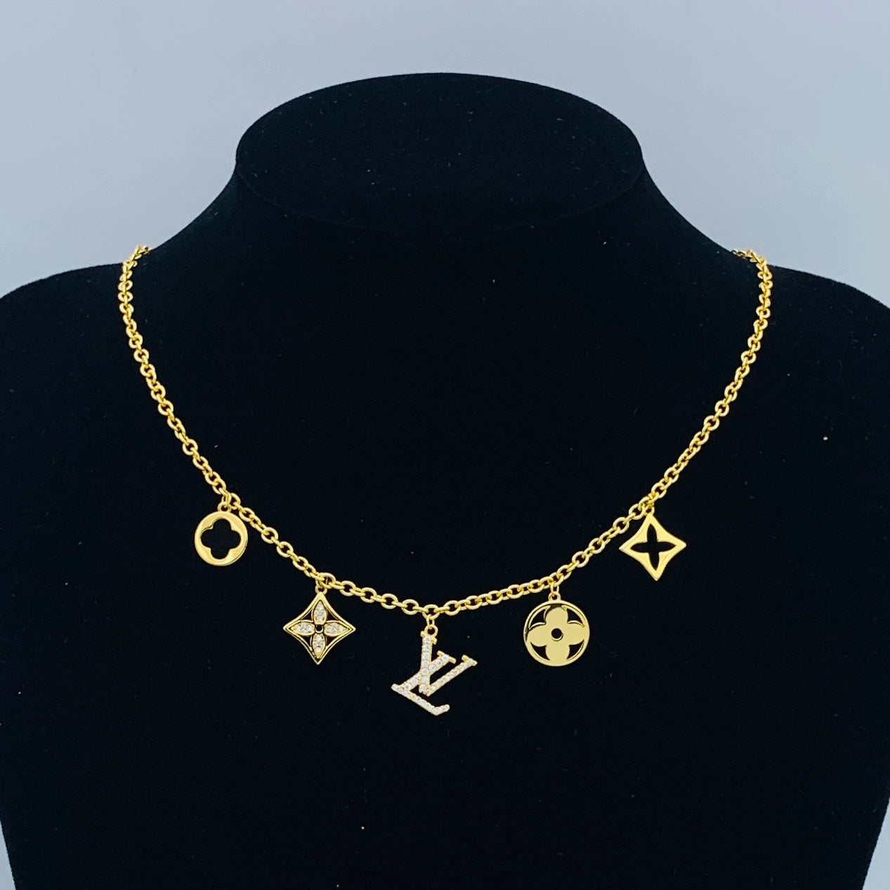 LuxluxHouse Low Price And High Quality Accessories Louis Vuitton