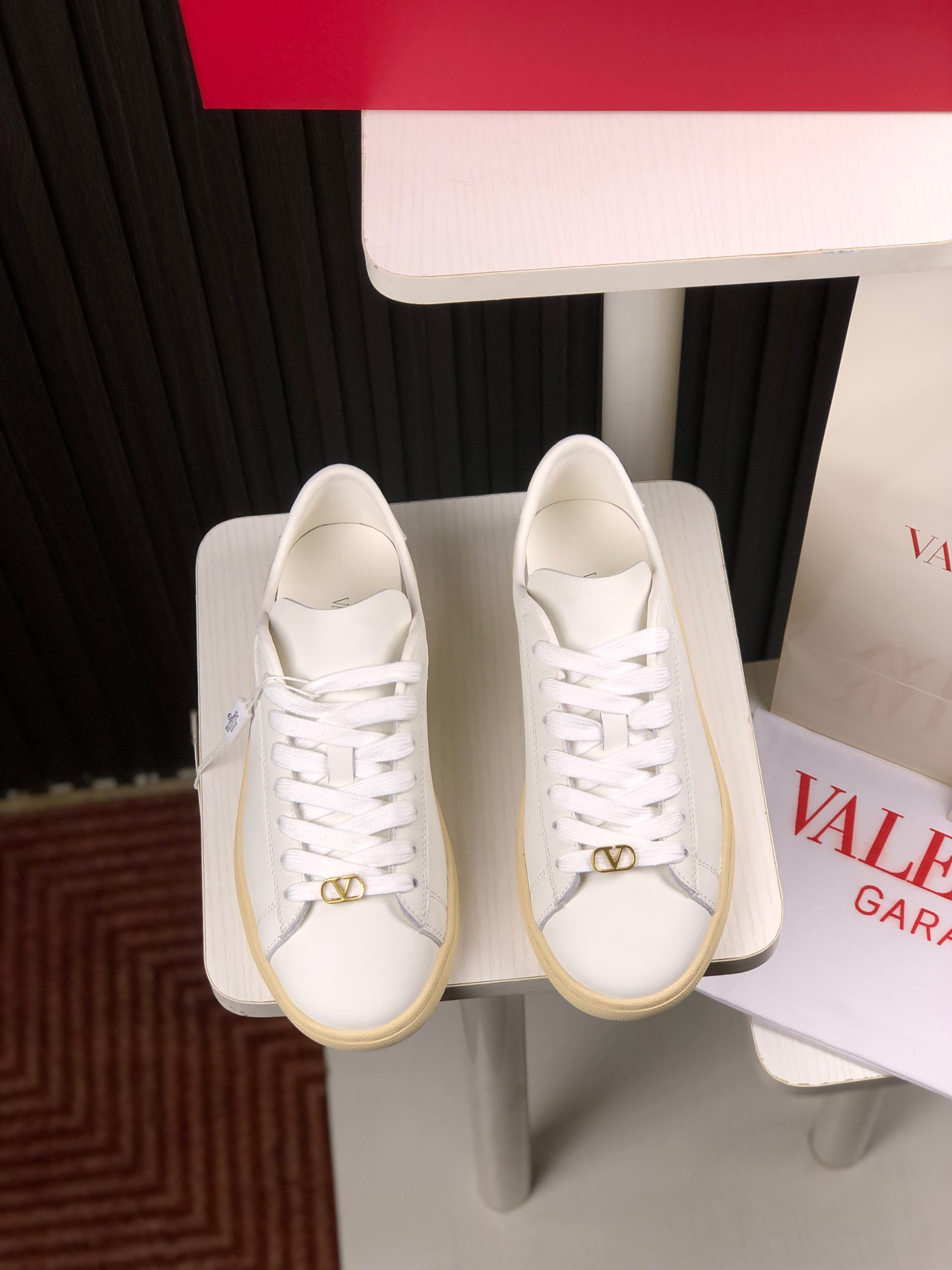 LuxluxHouse Best Quality Valentino Women Shoes