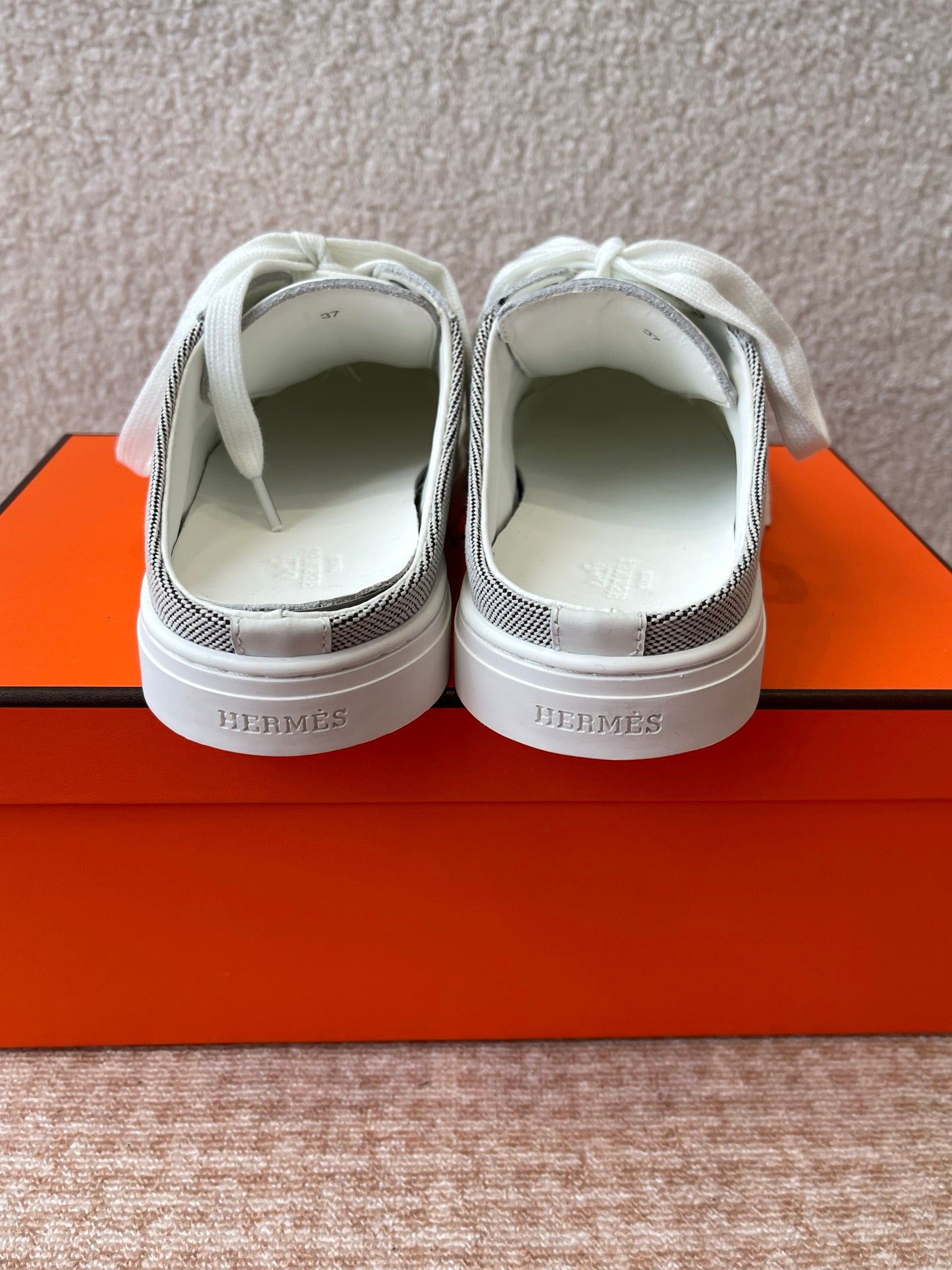 LuxluxHouse Best Quality Women Shoes Hermes