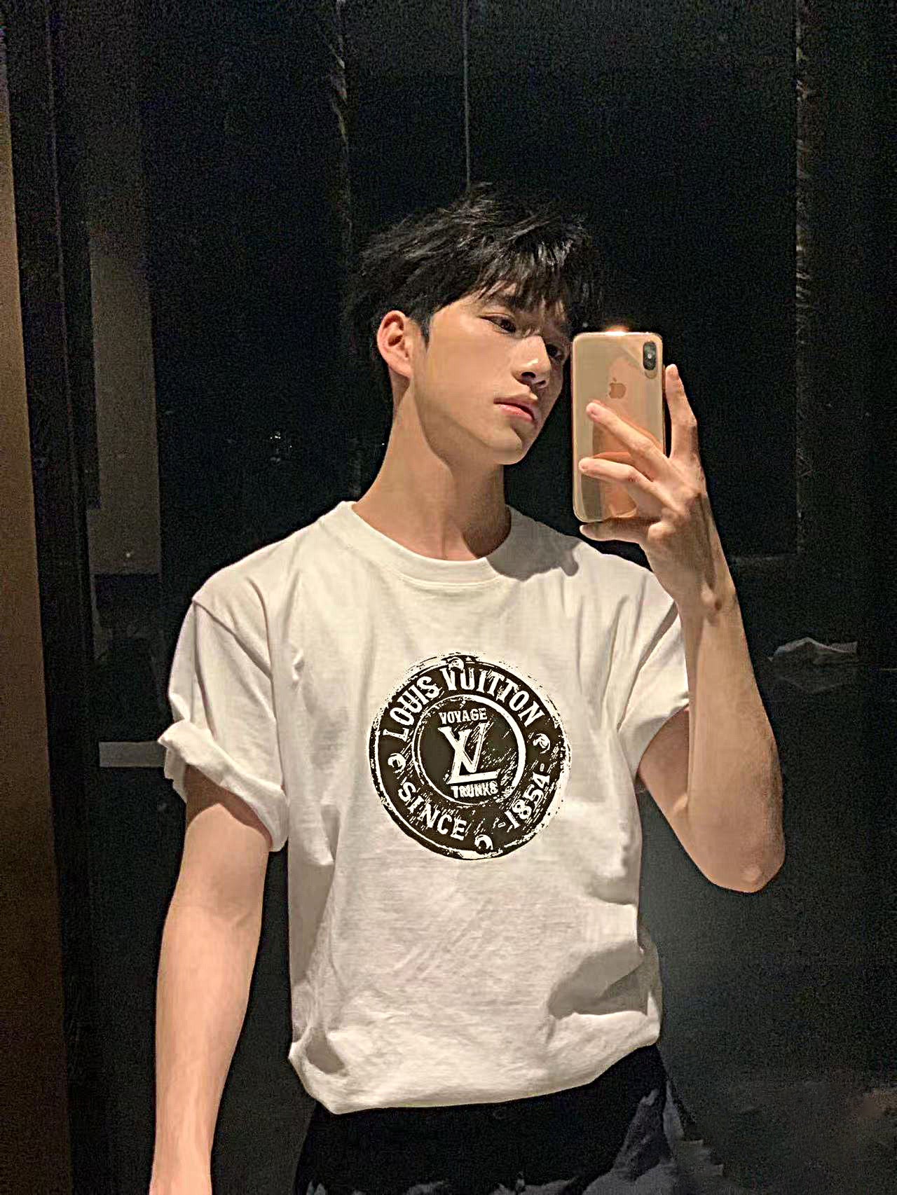 LuxluxHouse Best Quality Clothes T-shirt Louis Vuitton