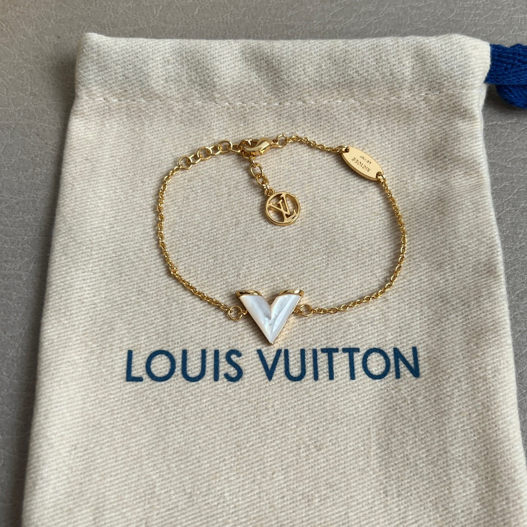 LuxluxHouse Best Quality Accessories Bracelet Louis Vuitton