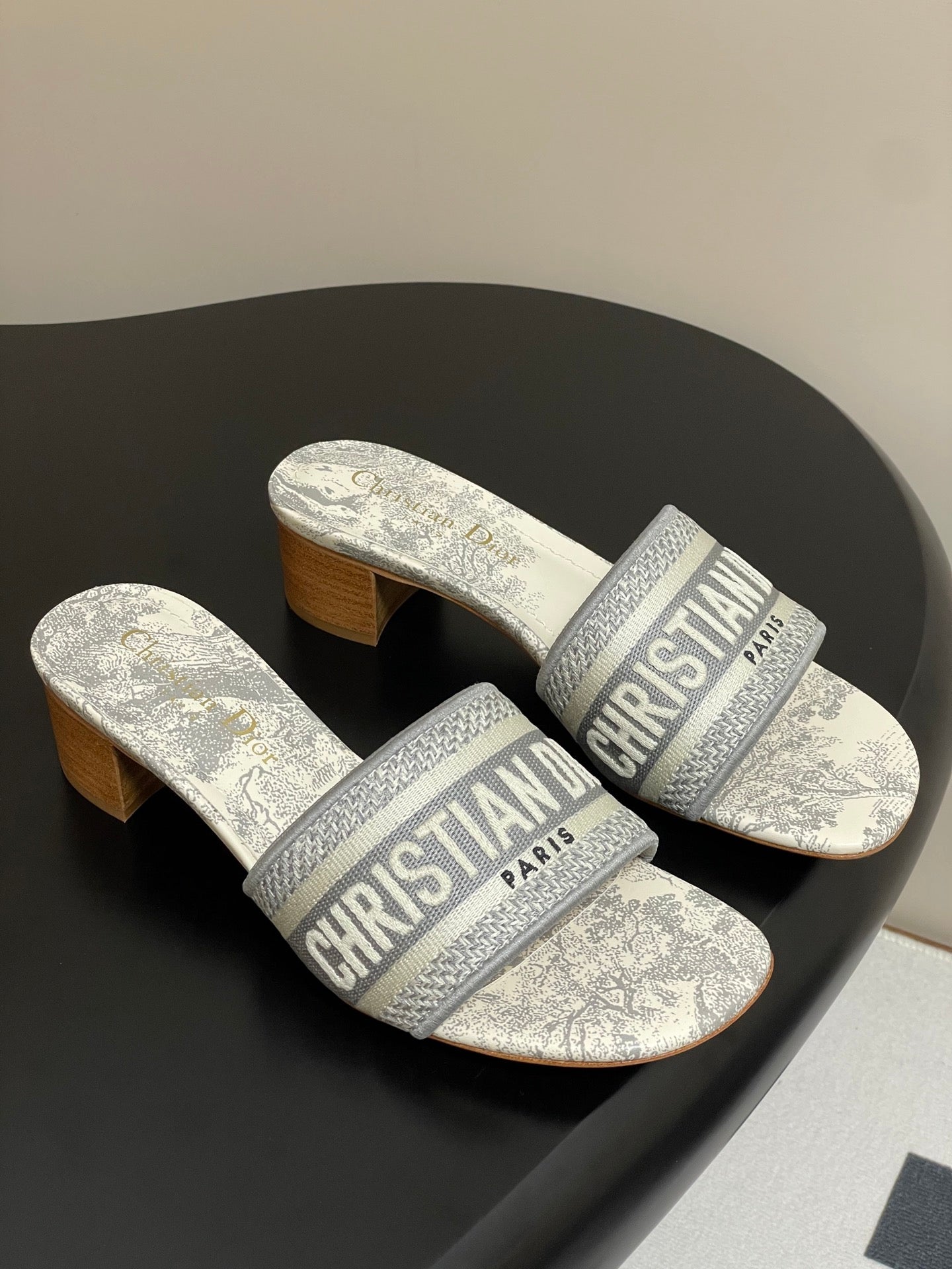 LuxluxHouse Best Quality Women Shoes Dior