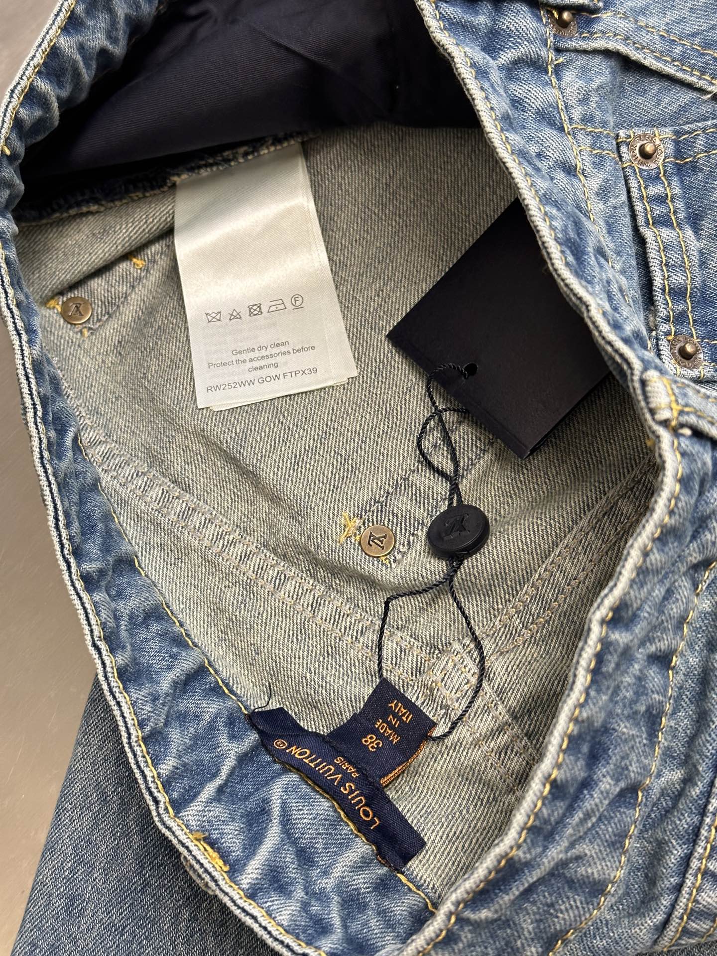 LuxluxHouse Best Quality Clothes Pants Louis Vuitton