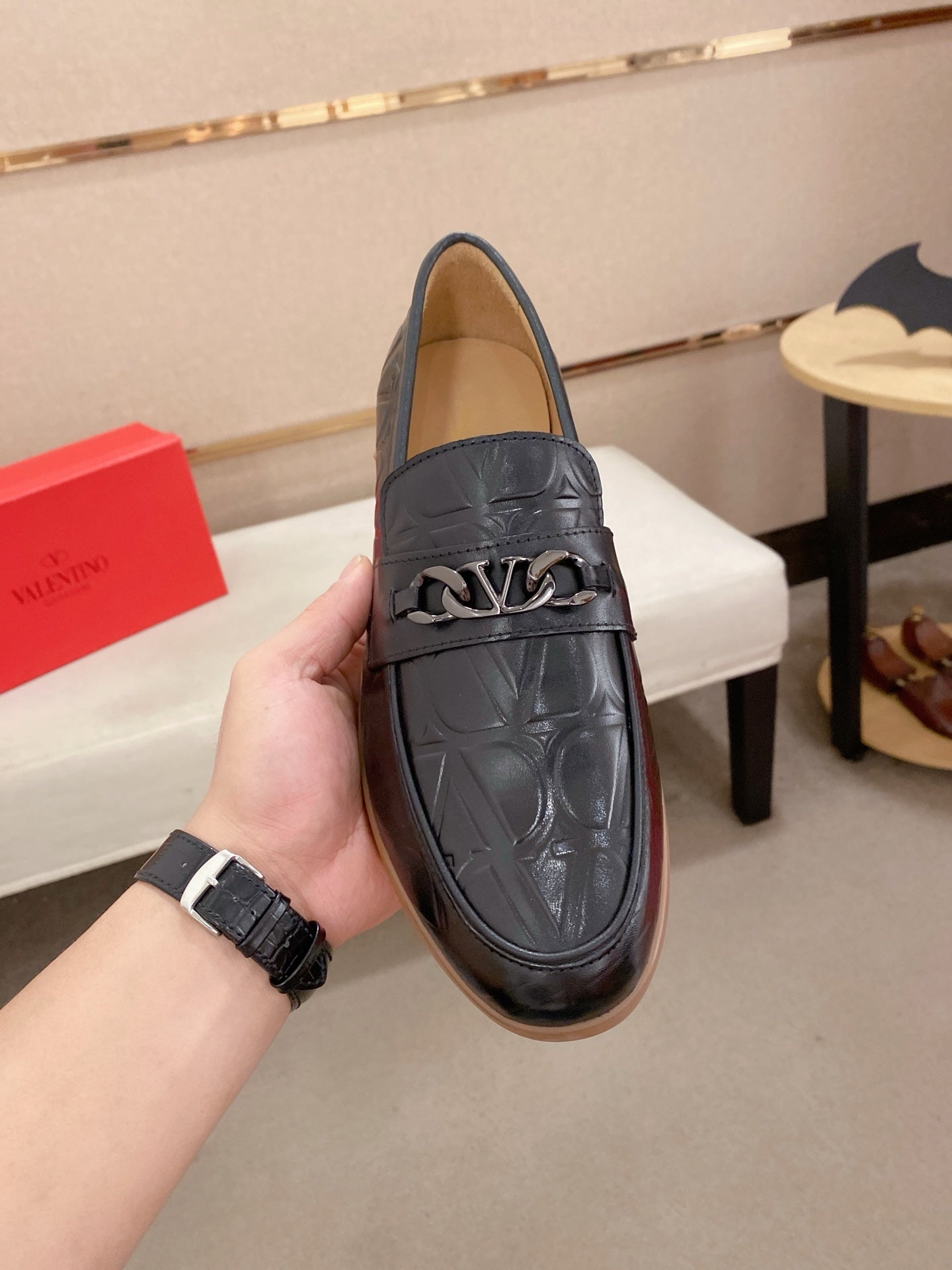 LuxluxHouse Best Quality Shoes Valentino