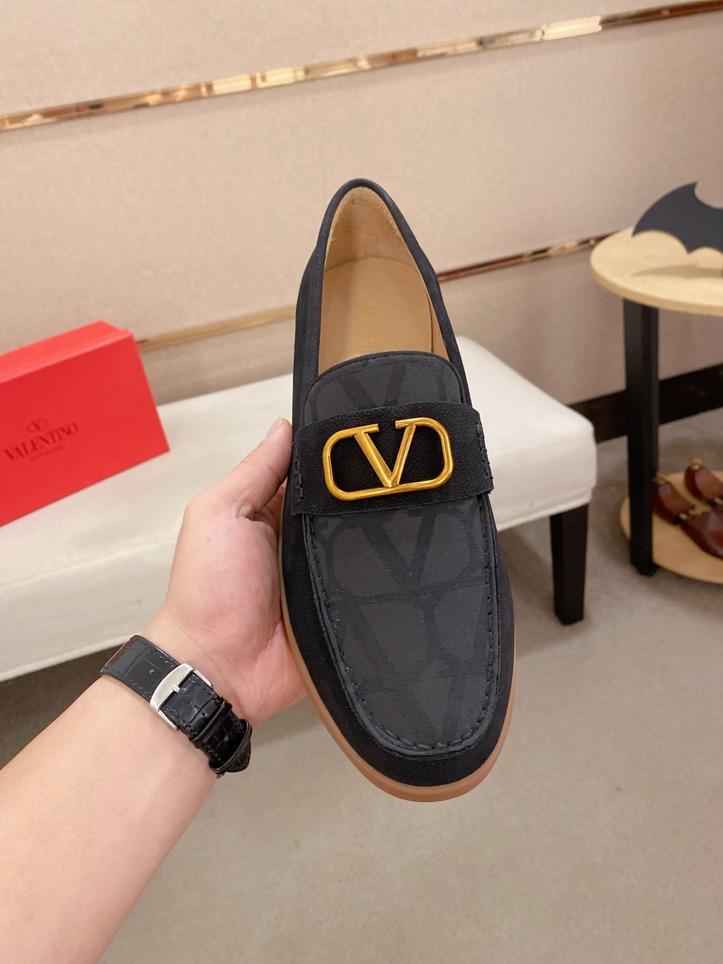 LuxluxHouse Best Quality Shoes Valentino