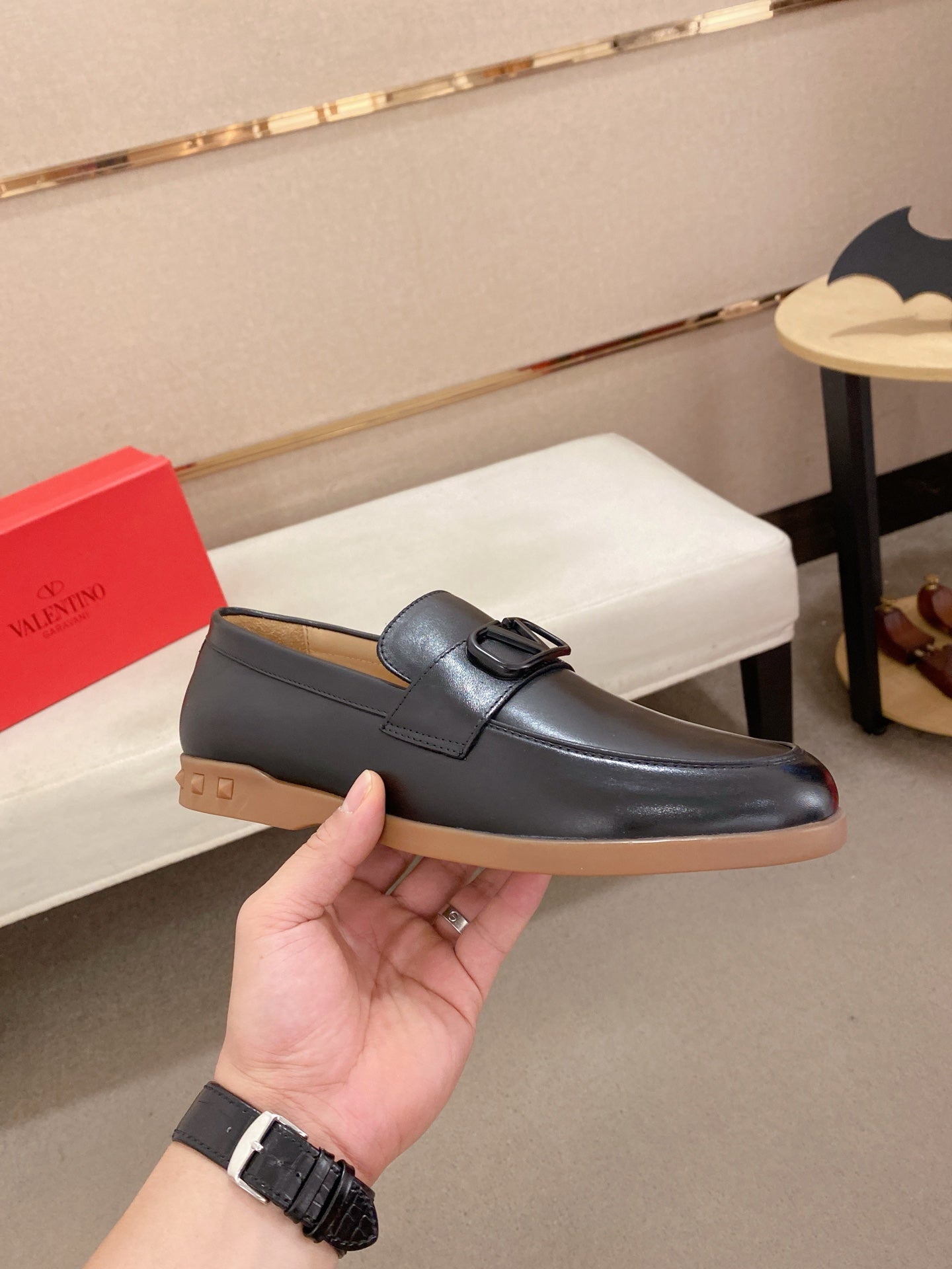 LuxluxHouse Best Quality Shoes Valentino