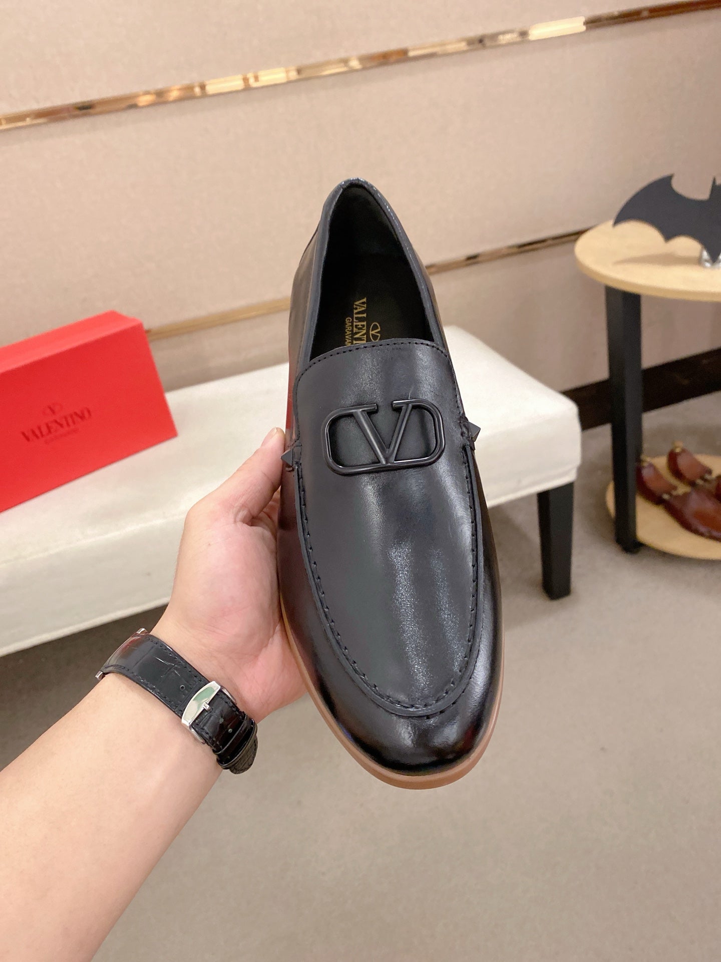LuxluxHouse Best Quality Shoes Valentino