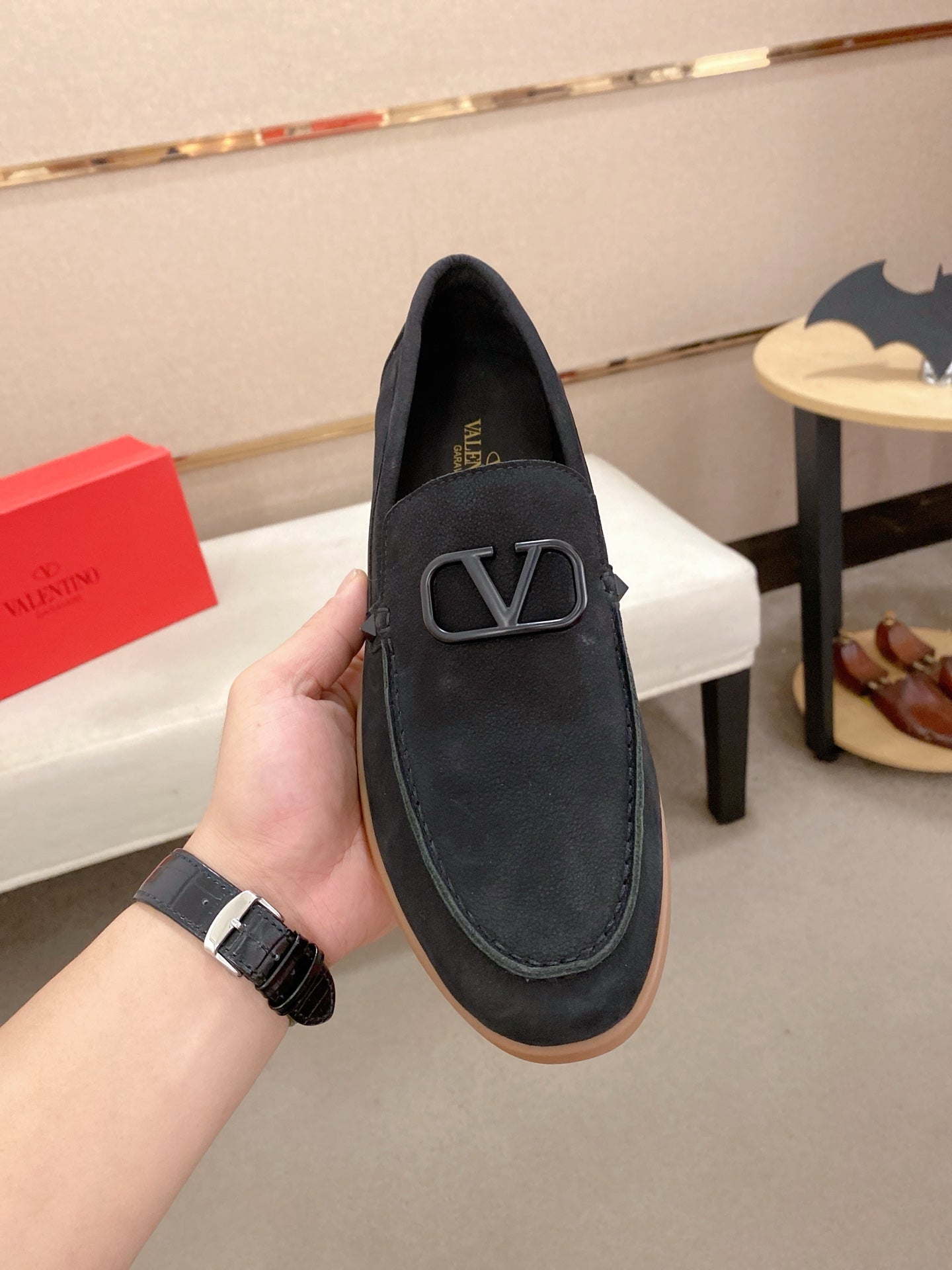 LuxluxHouse Best Quality Shoes Valentino