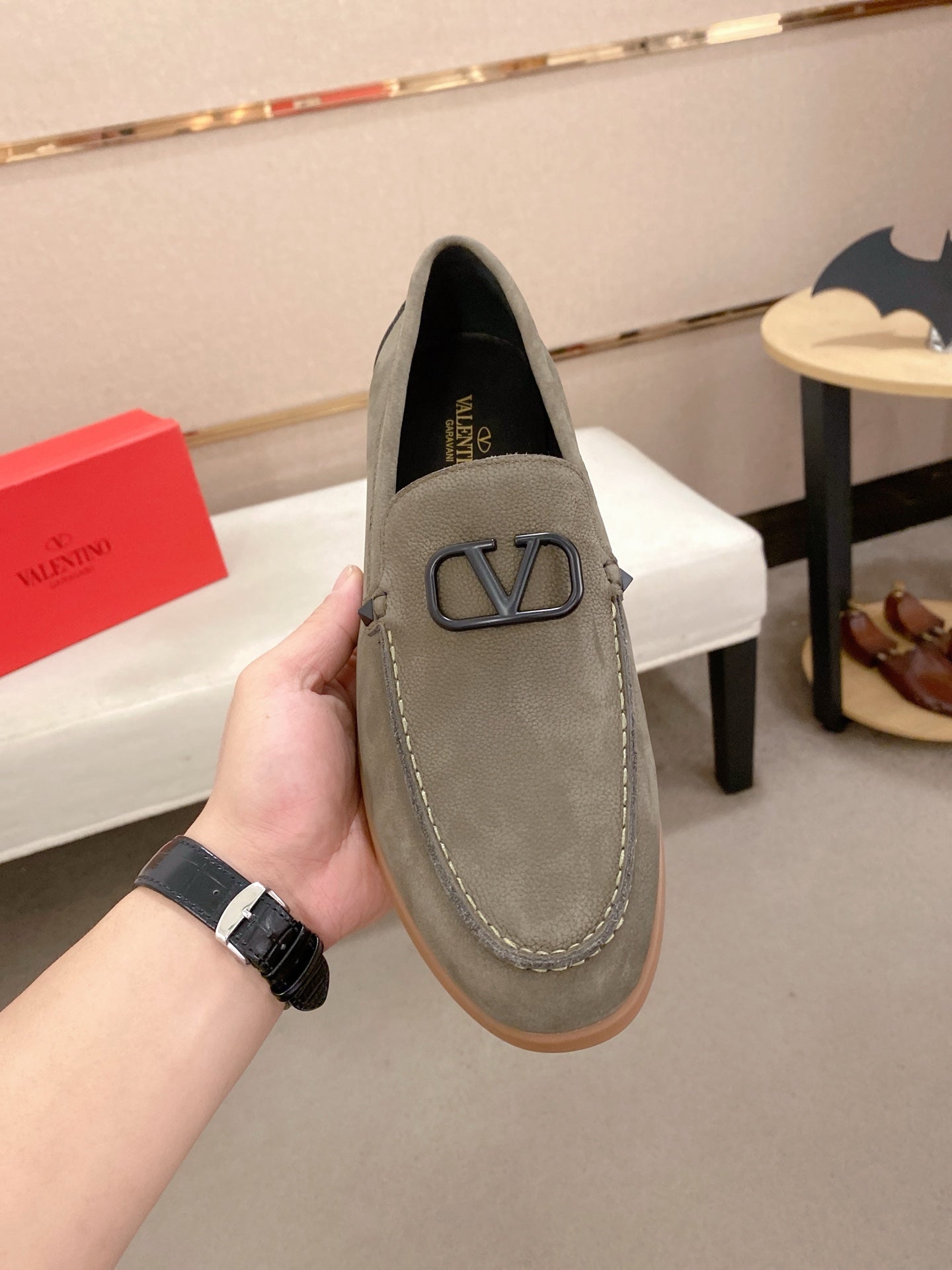 LuxluxHouse Best Quality Shoes Valentino