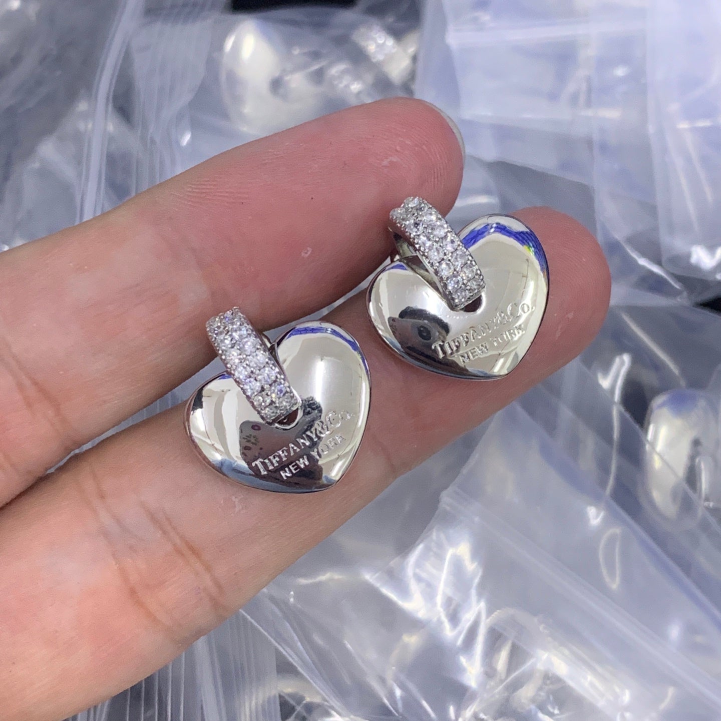 LuxluxHouse Low Price And High Quality Accessories Tiffany