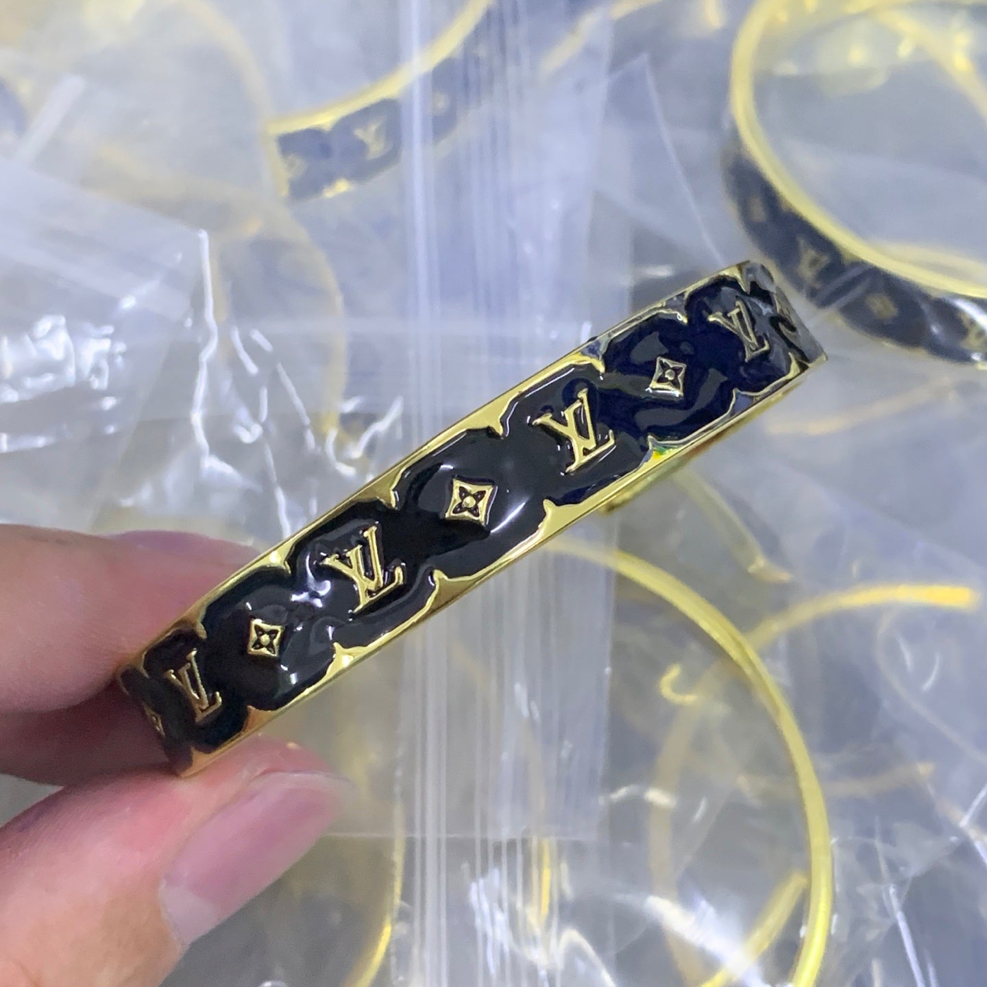 luxluxhouse Low price and high quality accessories Louis Vuitton