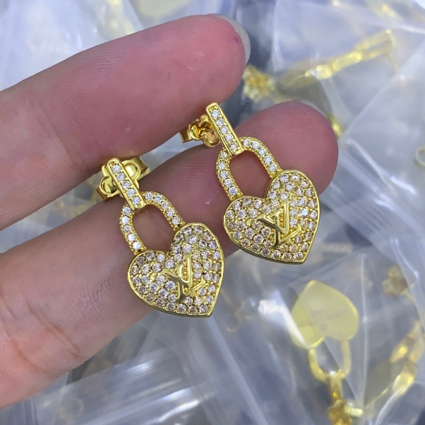 LuxluxHouse Low Price And High Quality Accessories Louis Vuitton