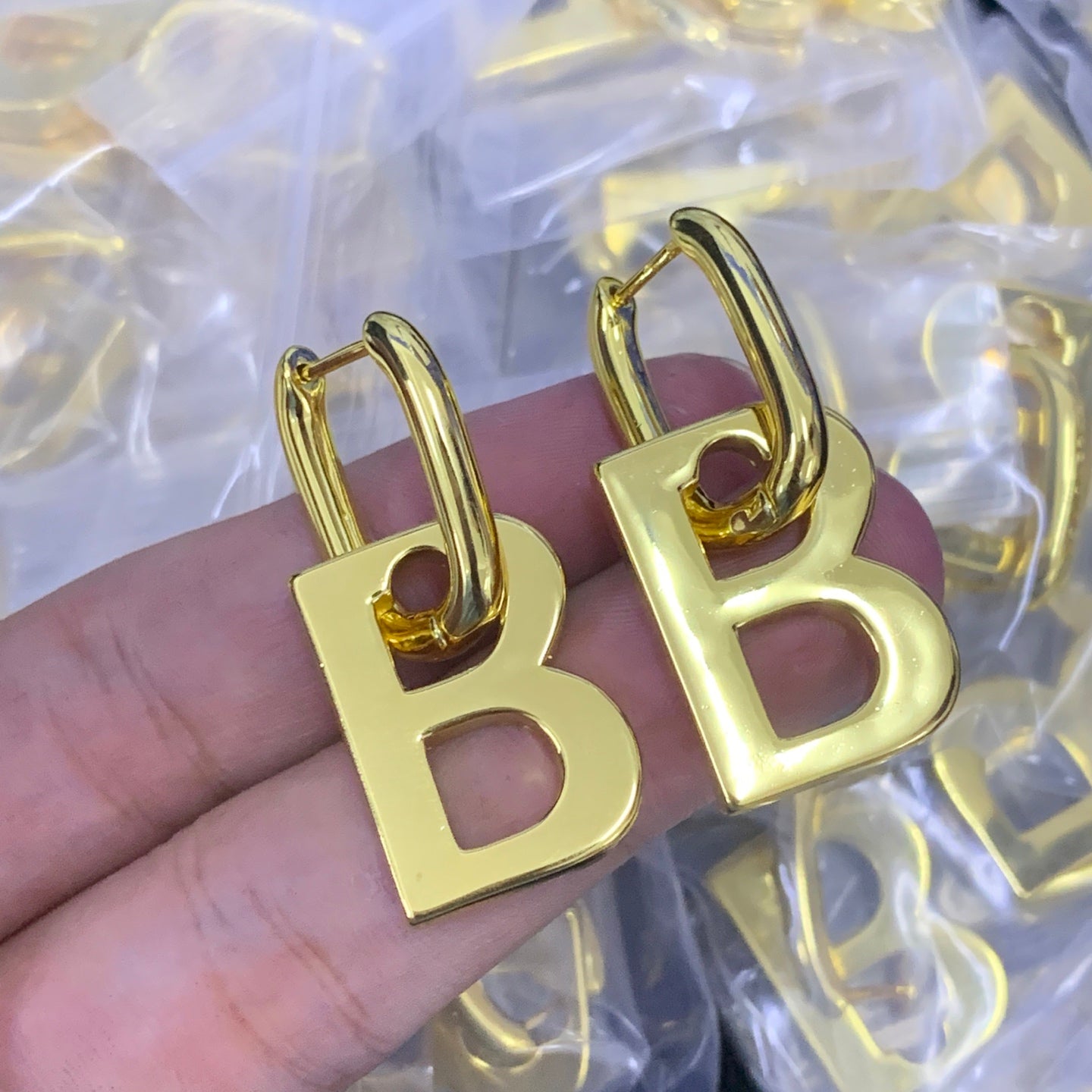 luxluxhouse Low price and high quality accessories Balenciaga