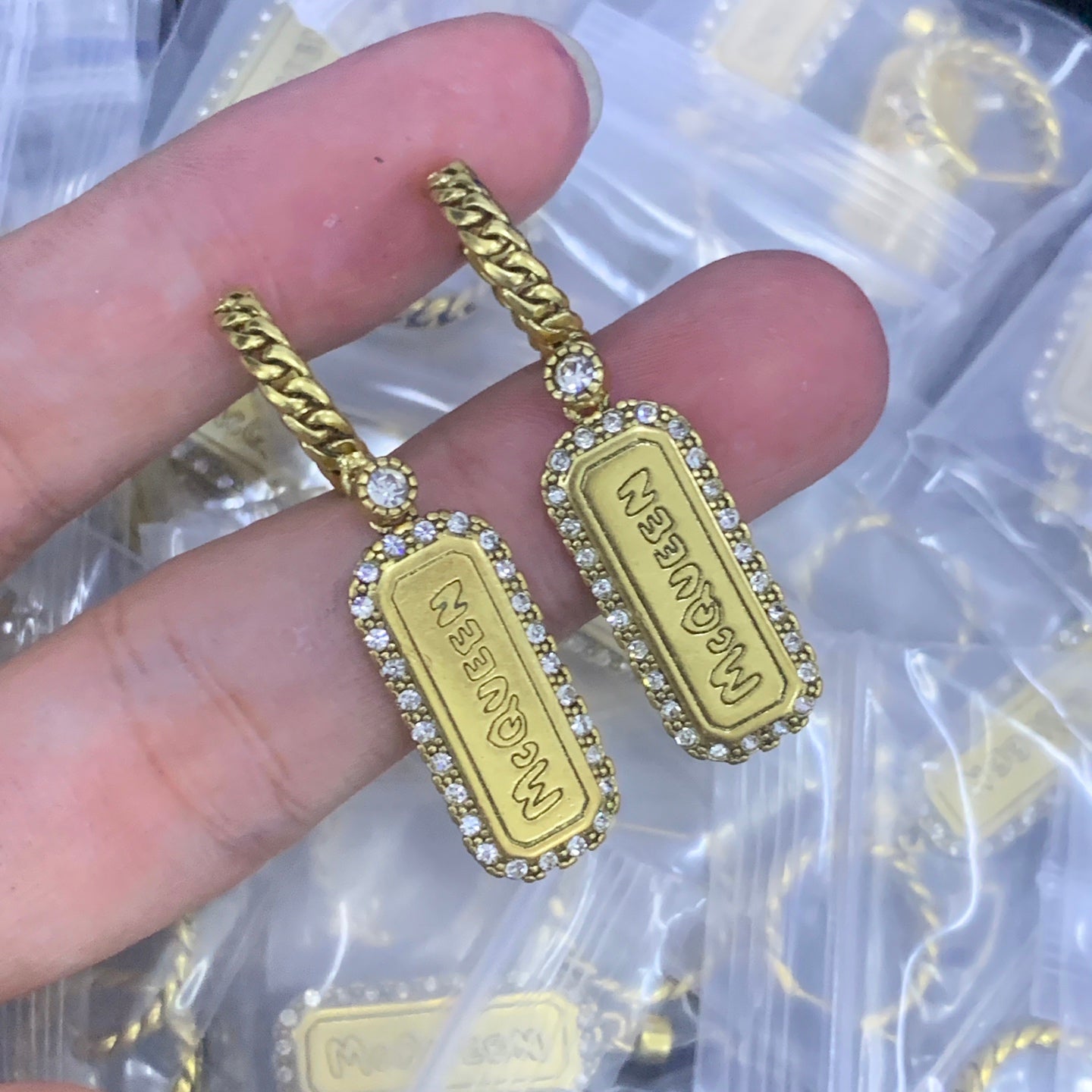 luxluxhouse Low price and high quality accessories Alexander McQueen