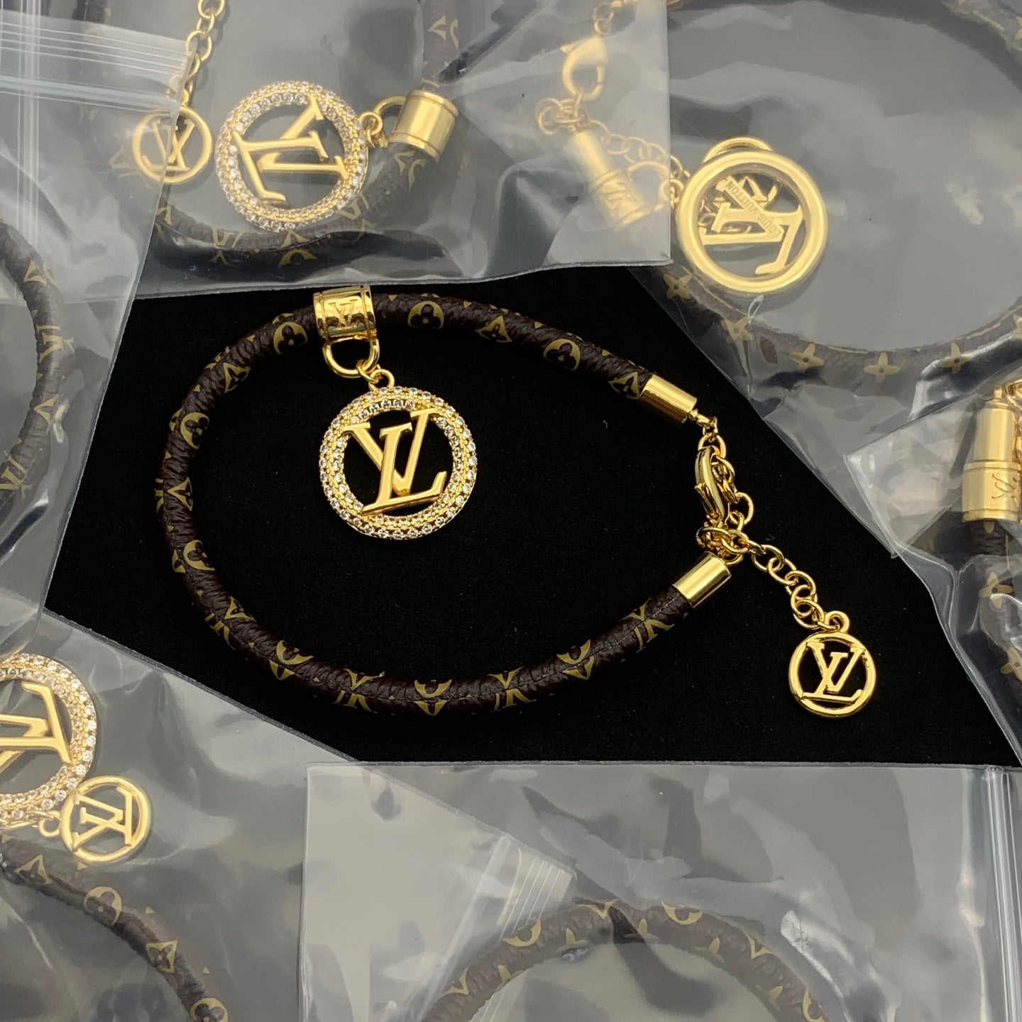 luxluxhouse Low price and high quality accessories Louis Vuitton