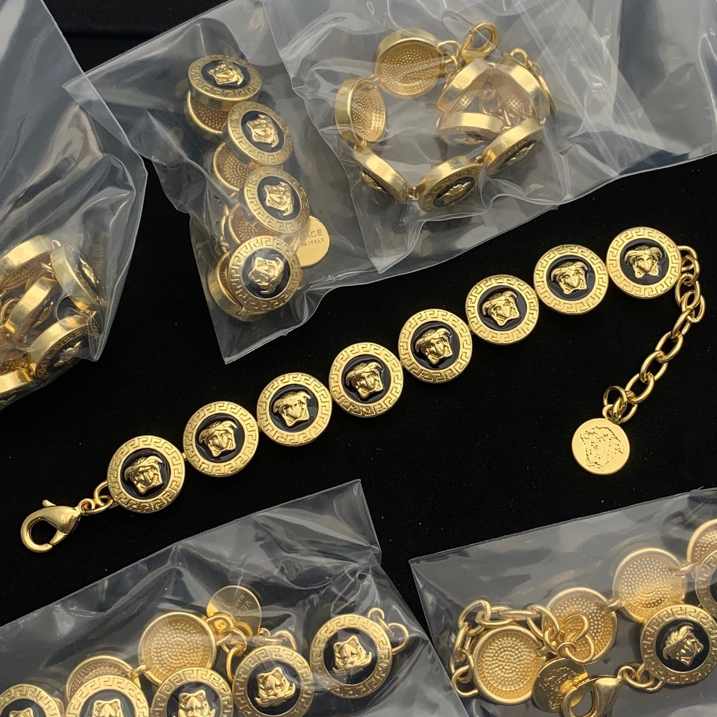 LuxluxHouse Low Price And High Quality Accessories Versace