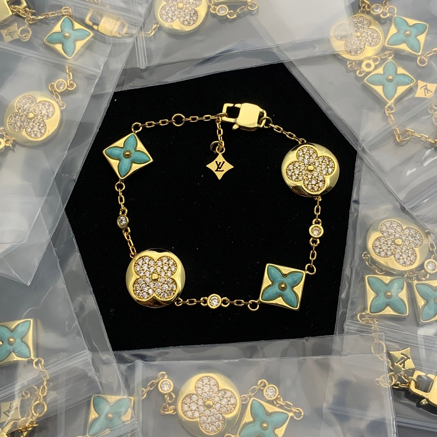 LuxluxHouse Low Price And High Quality Accessories Louis Vuitton