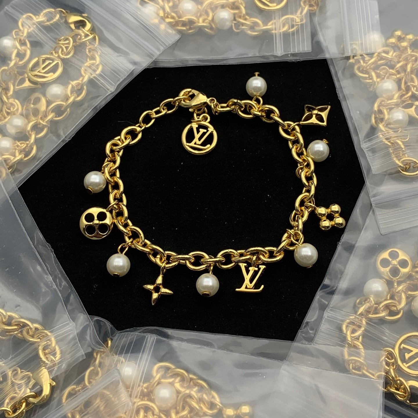 LuxluxHouse Low Price And High Quality Accessories Louis Vuitton
