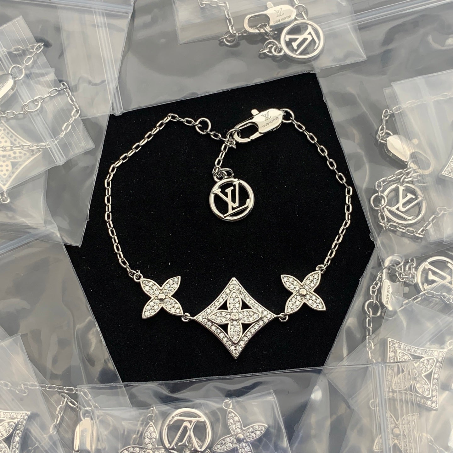luxluxhouse Low price and high quality accessories Louis Vuitton