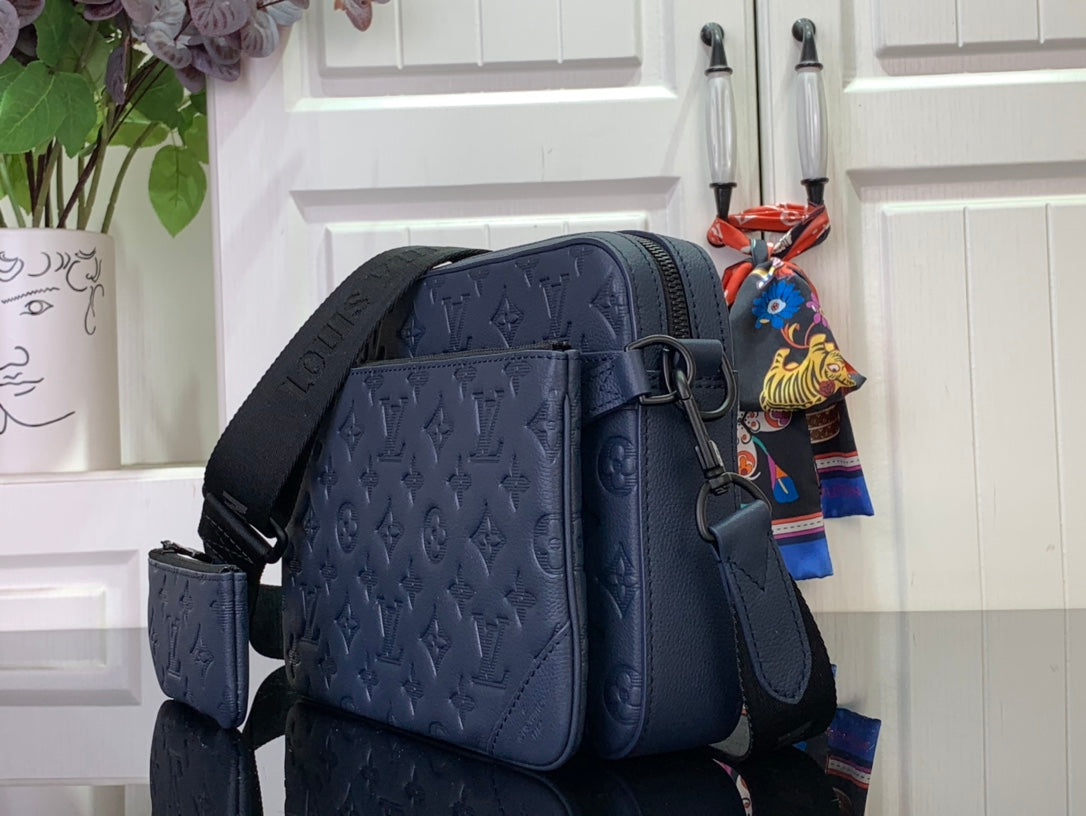 LuxluxHouse Best Quality Bags Louis Vuitton Women Men