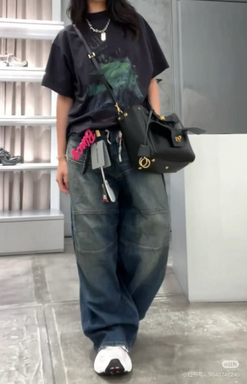 LuxluxHouse Best Quality Clothes Balenciaga T-shirt