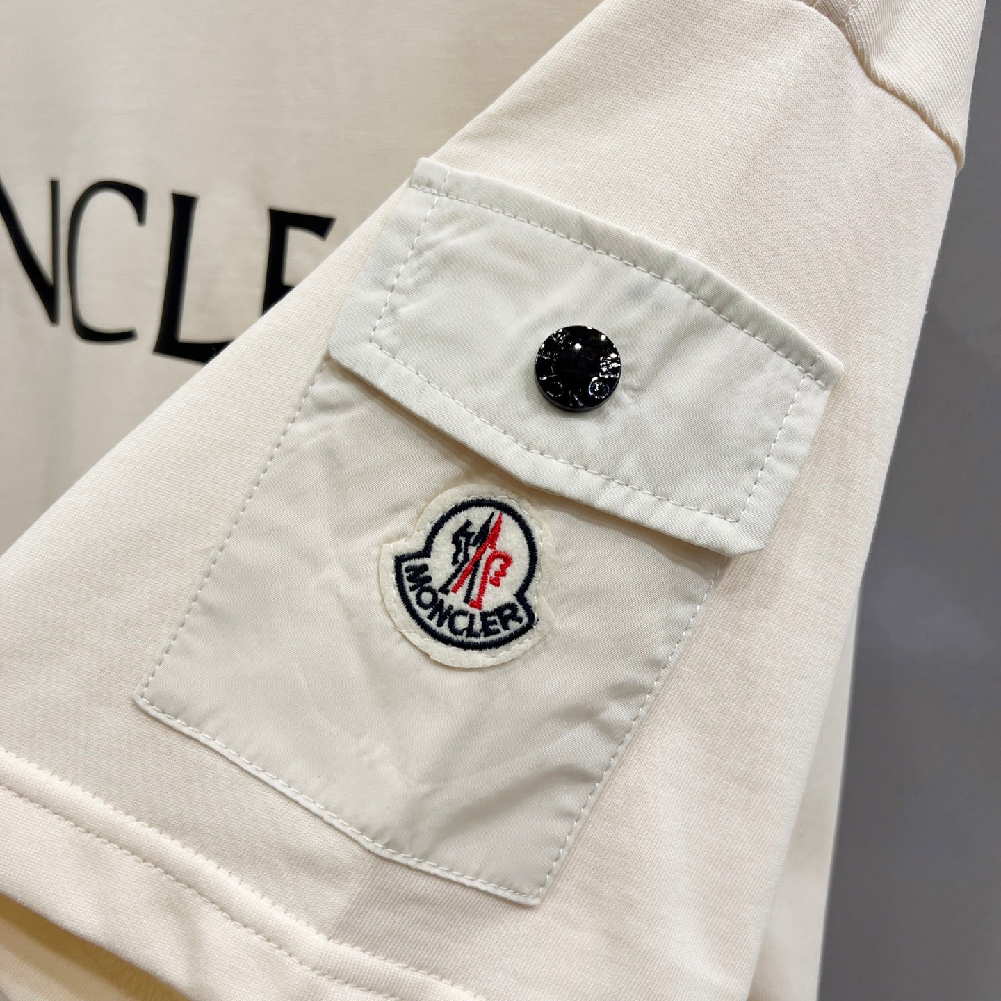 LuxluxHouse Best Quality Clothes T-shirt Moncler