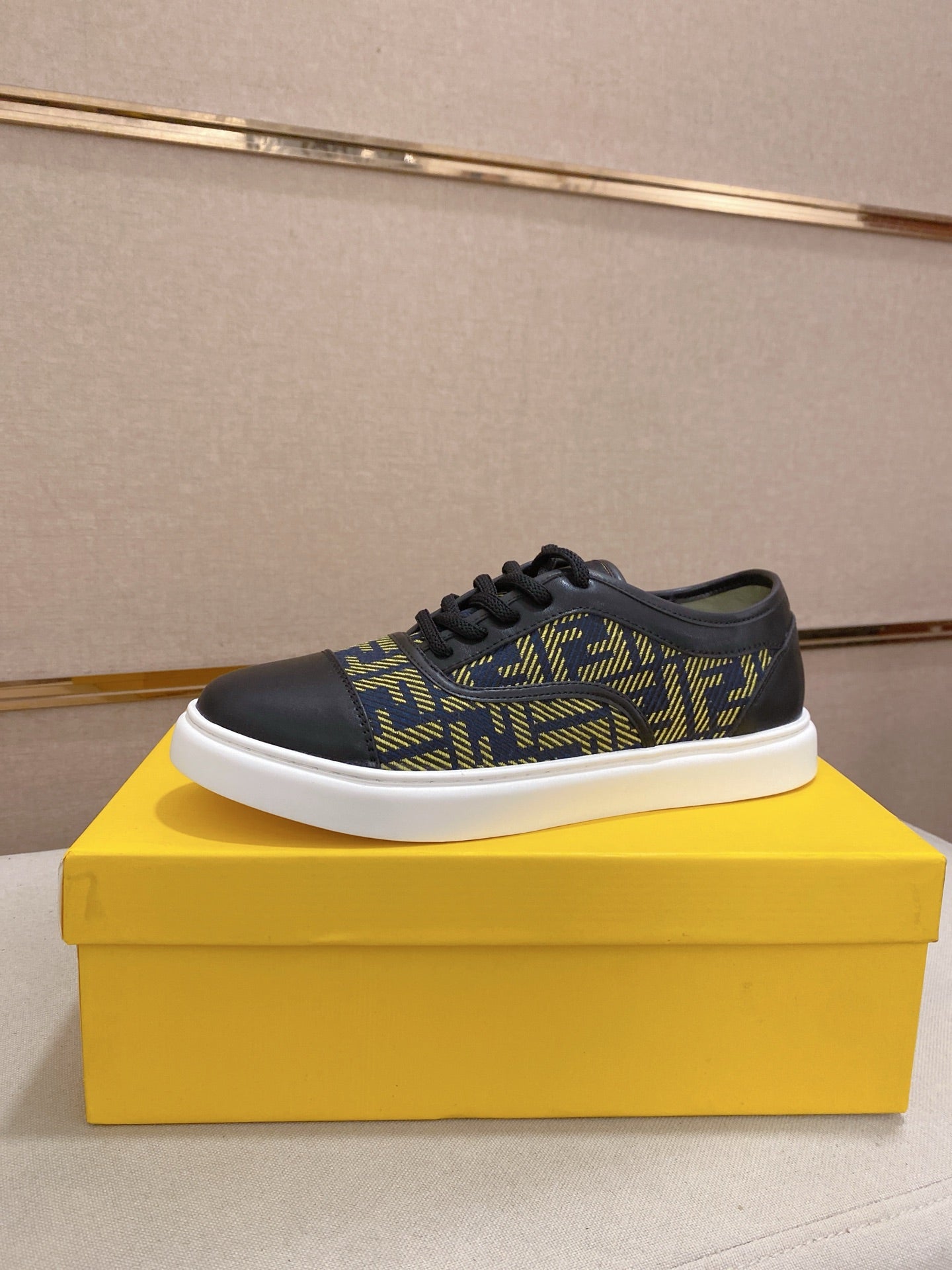 LuxluxHouse Best Quality Shoes Fendi