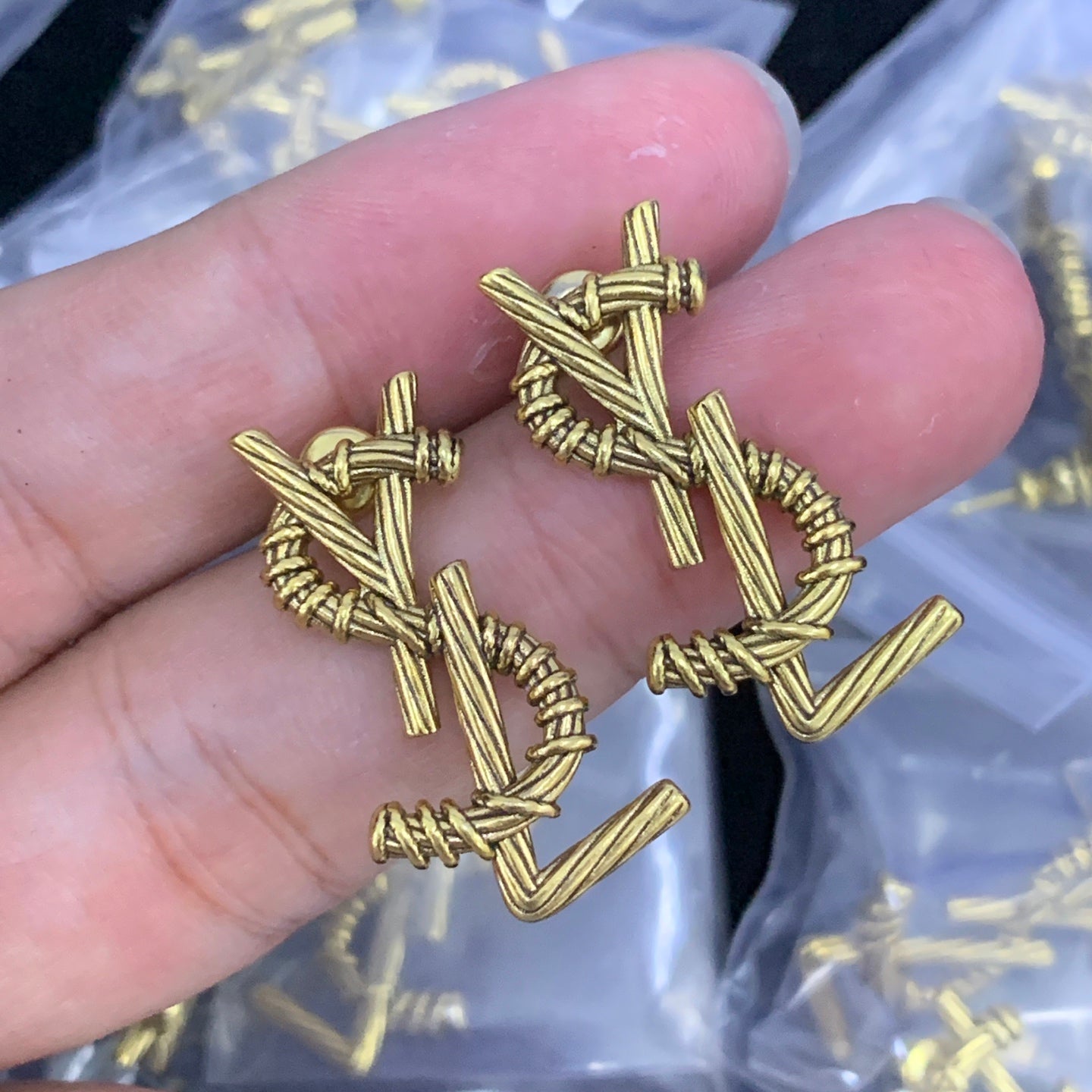 LuxluxHouse Low Price And High Quality Accessories YSL