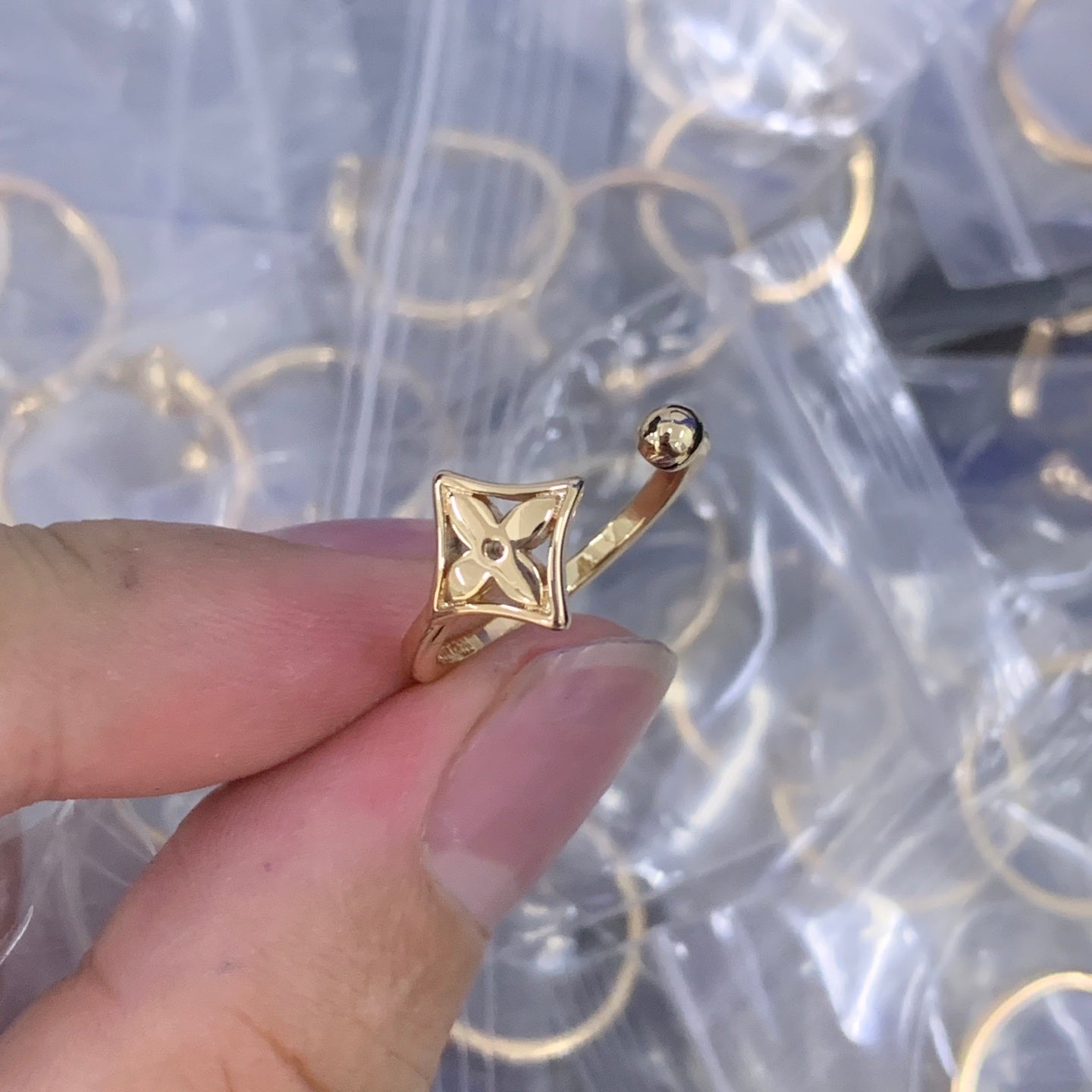 LuxluxHouse Low Price And High Quality Accessories Louis Vuitton