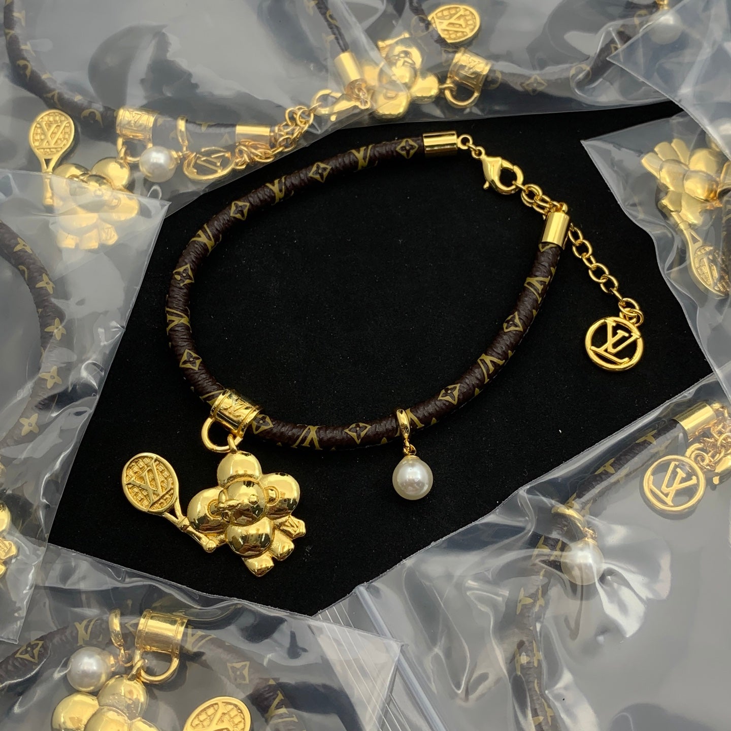 LuxluxHouse Low Price And High Quality Accessories Louis Vuitton