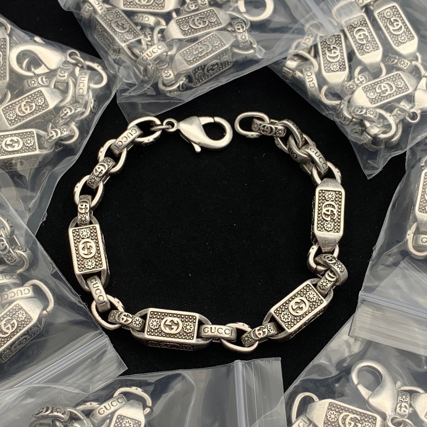 LuxluxHouse Low Price And High Quality Accessories Gucci