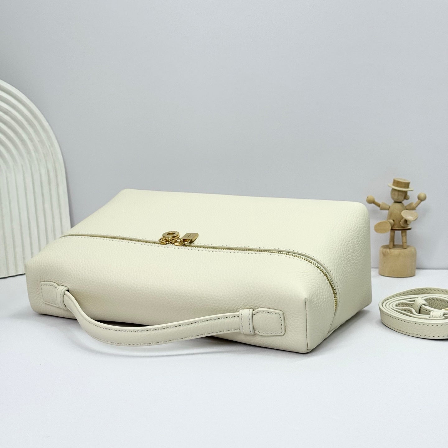 LuxluxHouse Best Quality Bags Loro Piana Women