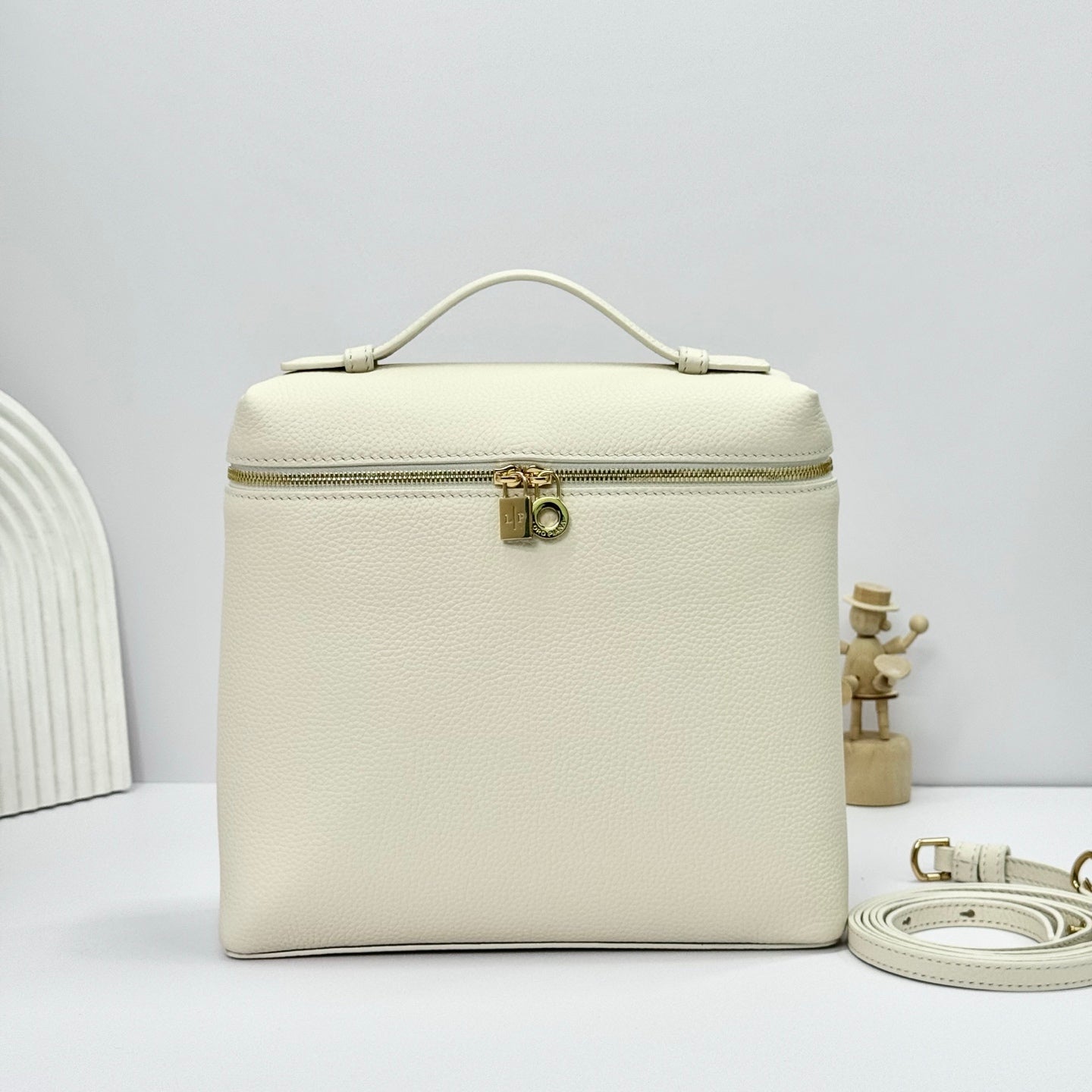 LuxluxHouse Best Quality Bags Loro Piana Women