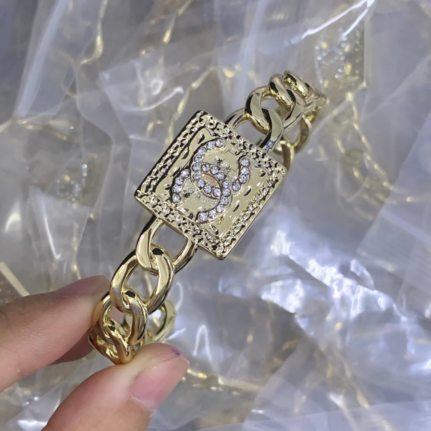 LuxluxHouse Low Price And High Quality Accessories Chanel